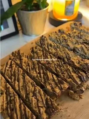 Dark Chocolate Peanut Butter Granola Bars