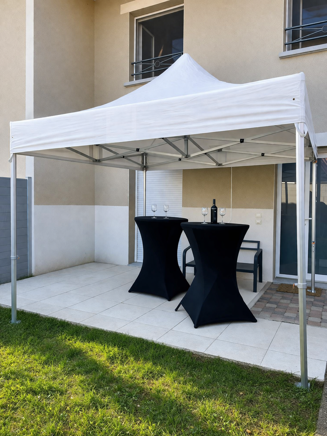 Barnum, mange debout house réception