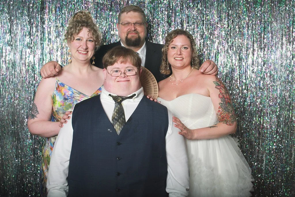 emma--josh-116_55399315547_l.jpg