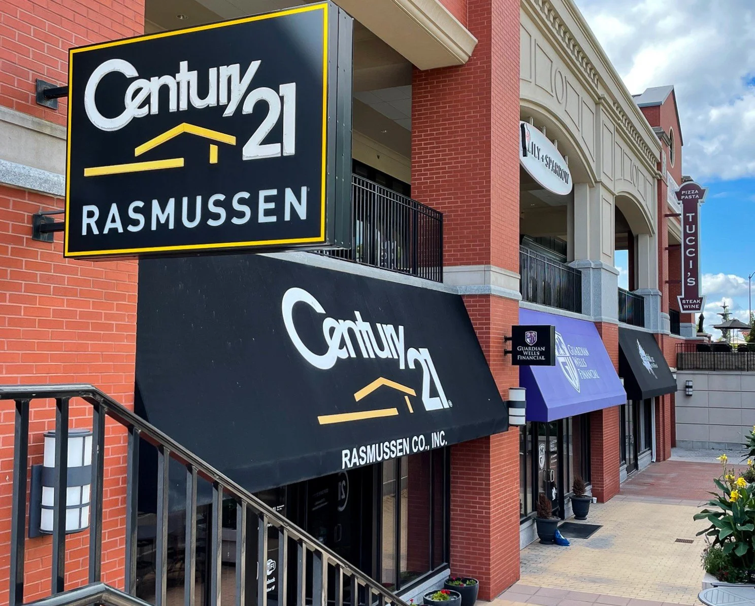 Century 21 bldg& banners-1.jpg