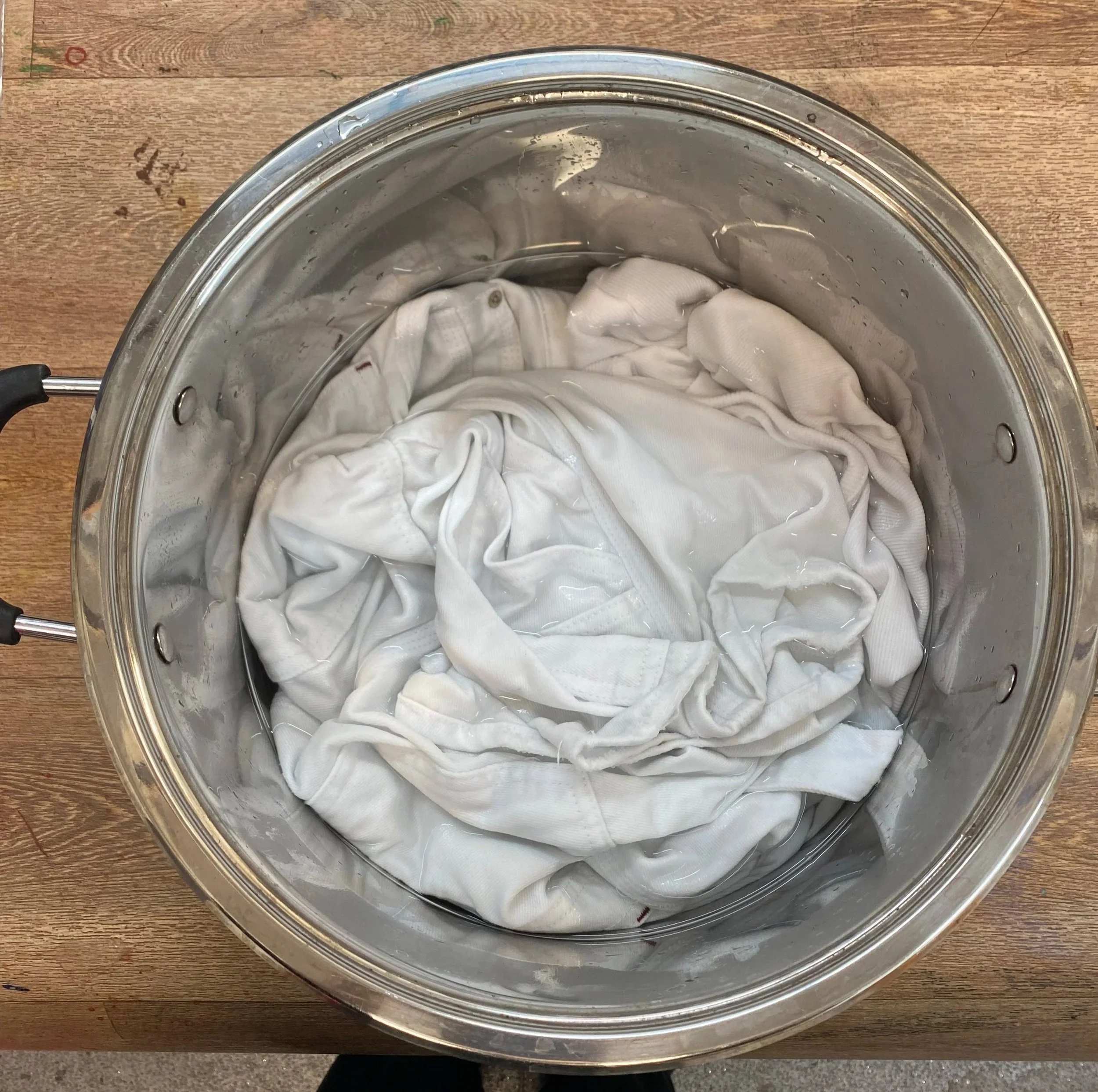 Bleaching shirts 