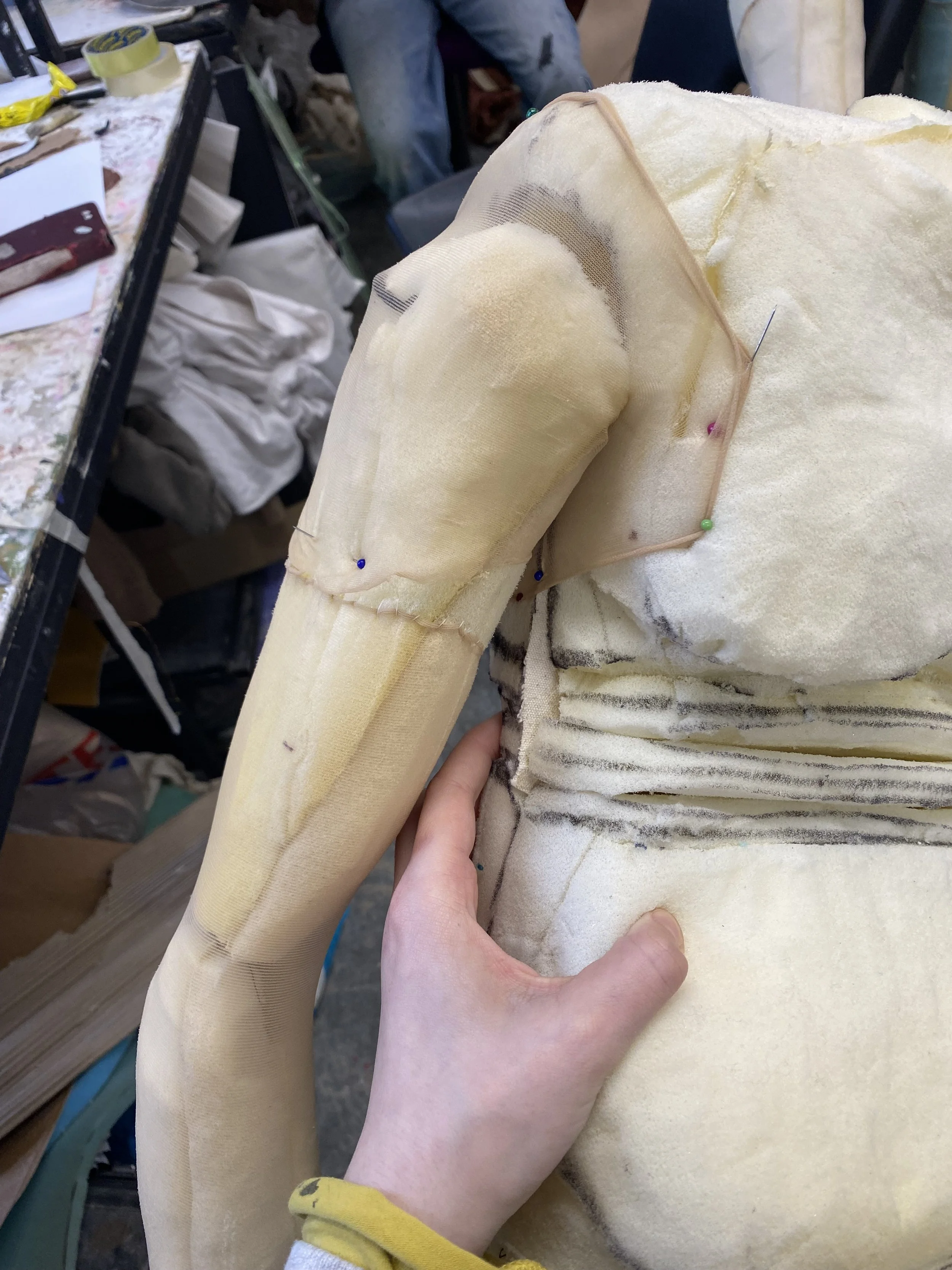 Stretched tights over the joints 