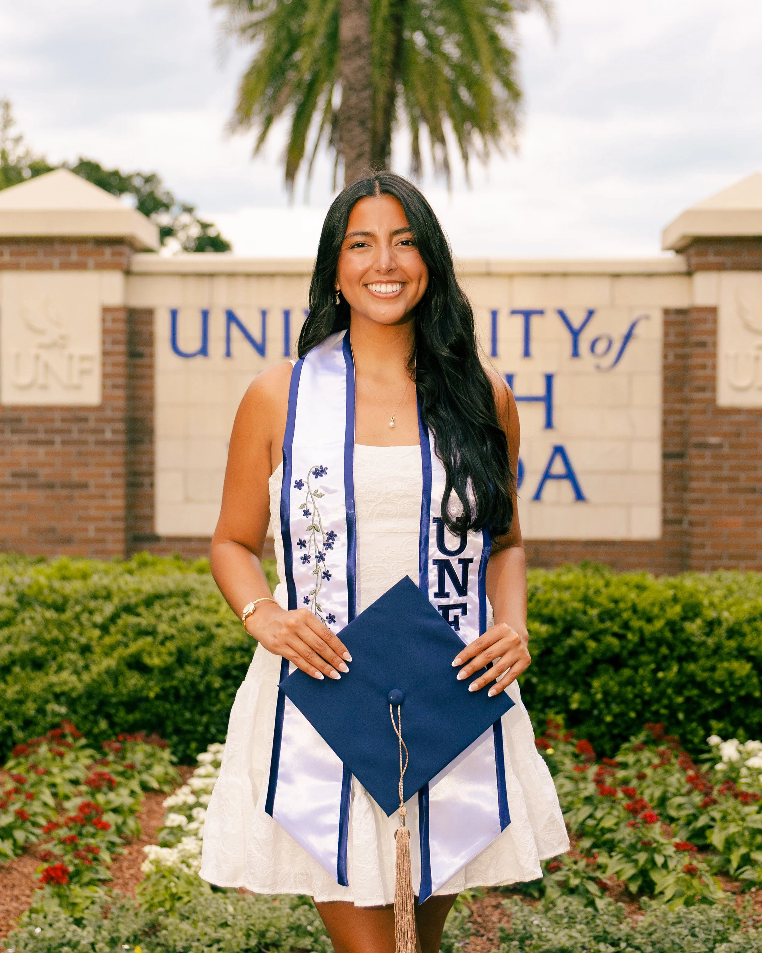 carlysirvenphotography-gabby-graduation-8.jpg
