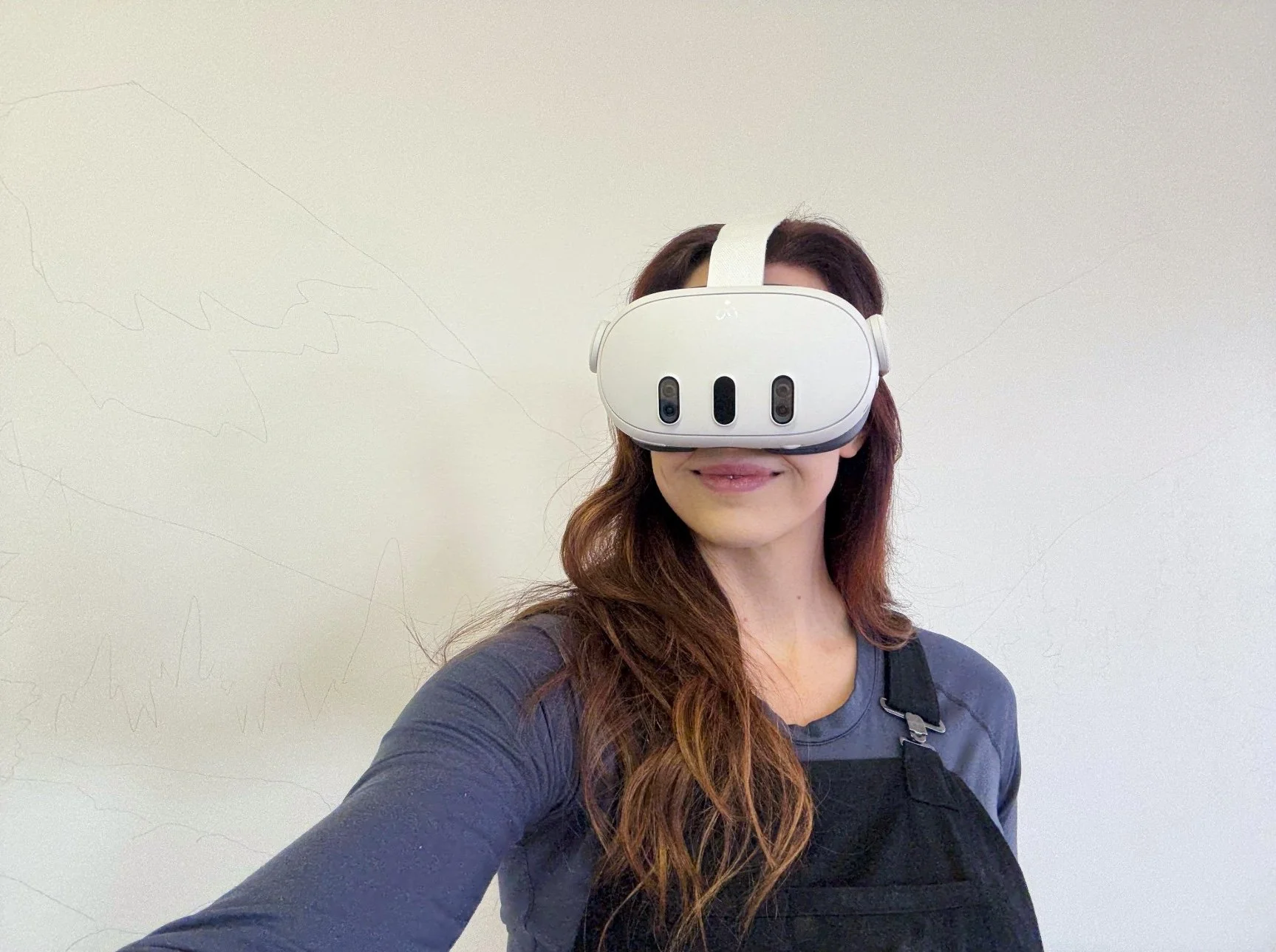 Muralist-VR-goggles-stencil-shelby-wells