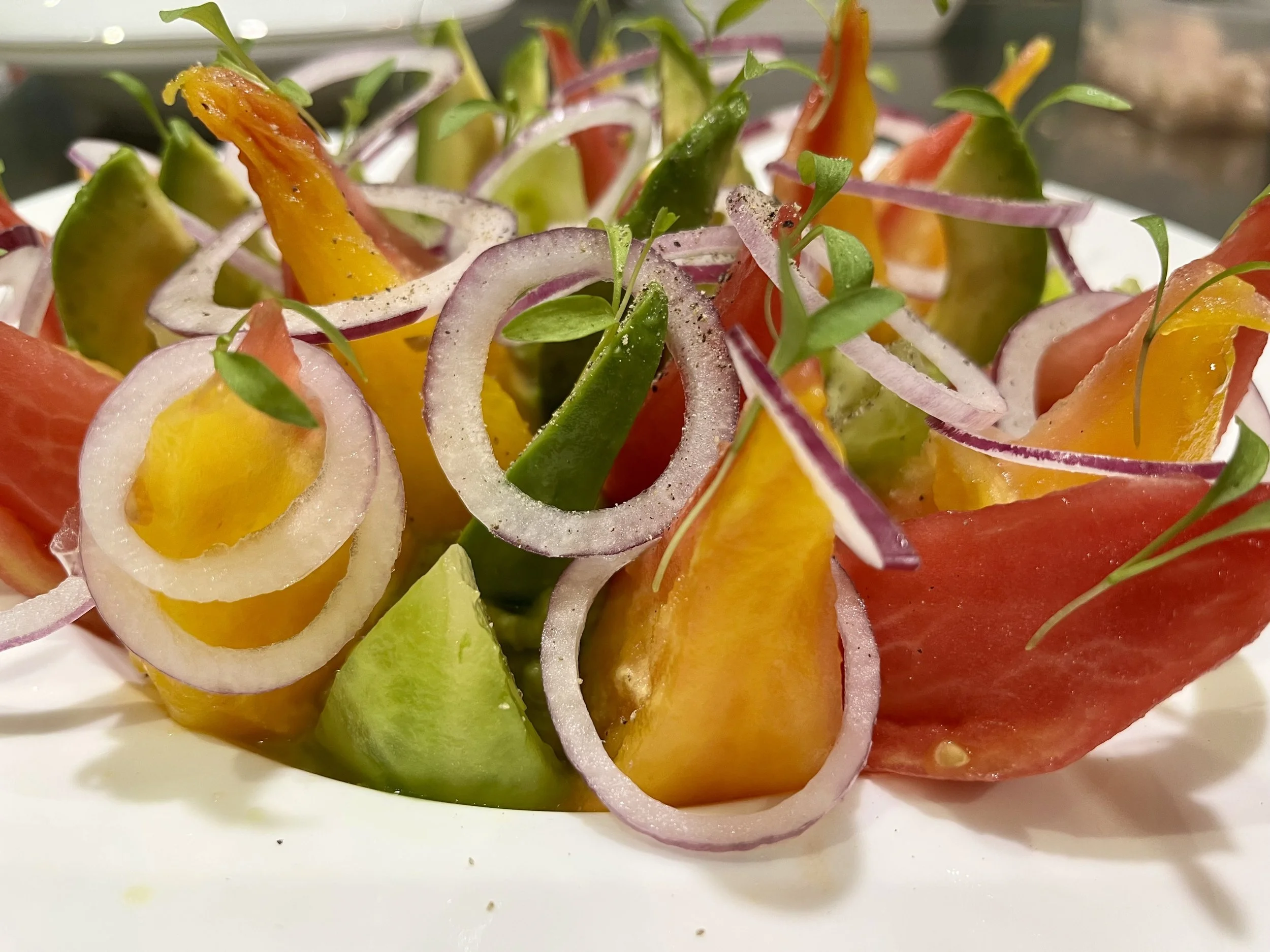 Chef privé Antoine Bonnet, Courchevel, Méribel, Saint Martin de Belleville, Val d’Isère, Alpe d’Huez, Saint-Tropez, Gordes, Saint-Rémy-de-Provence, Saint-Jean-Cap-Ferrat, Cap Ferret, Biarritz, Hossegor, Saint-Barthélemy, Dubai, Los Angeles, Miami.