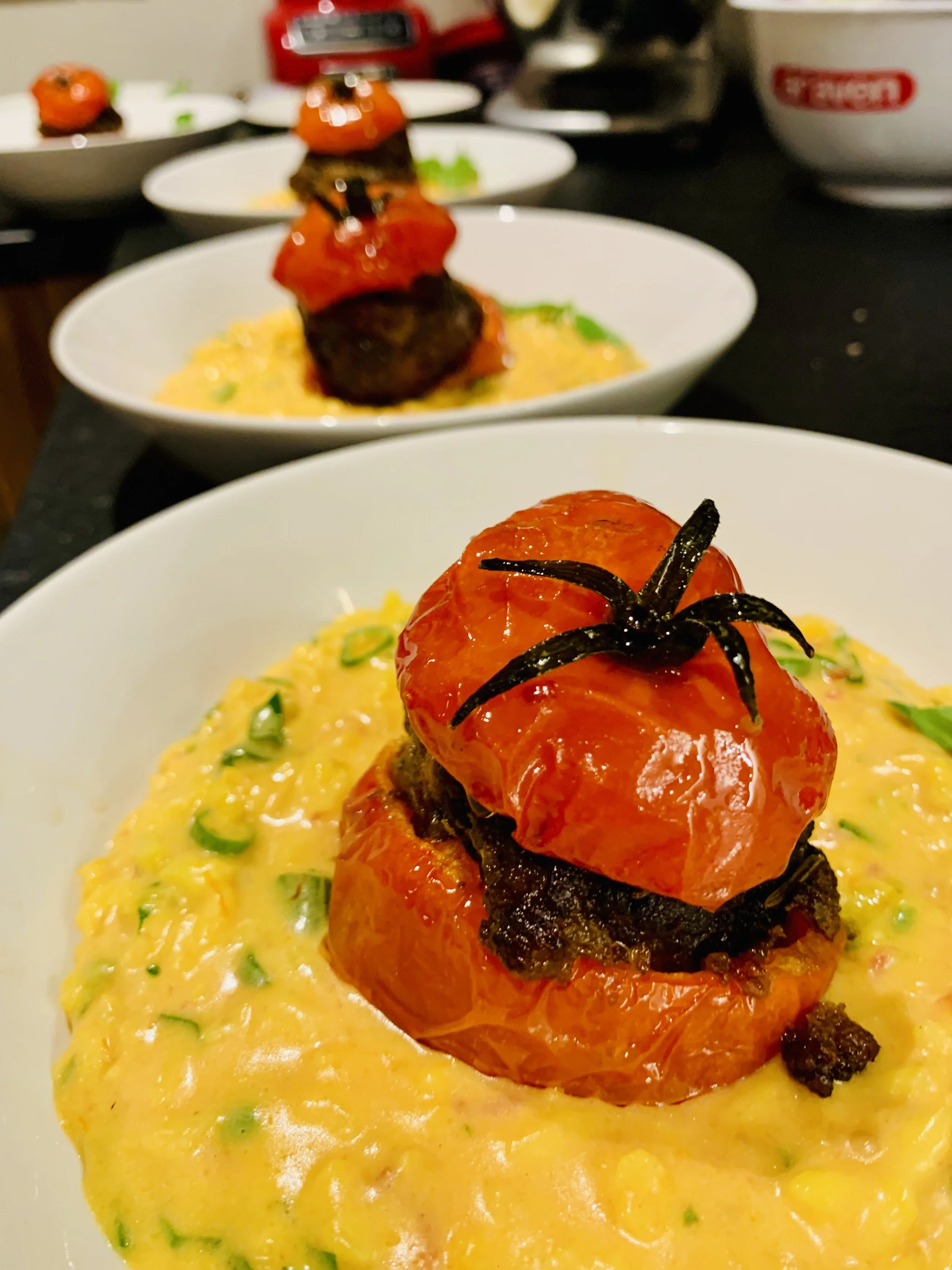 Chef privé Antoine Bonnet, Courchevel, Méribel, Saint Martin de Belleville, Val d’Isère, Alpe d’Huez, Saint-Tropez, Gordes, Saint-Rémy-de-Provence, Saint-Jean-Cap-Ferrat, Cap Ferret, Biarritz, Hossegor, Saint-Barthélemy, Dubai, Los Angeles, Miami.