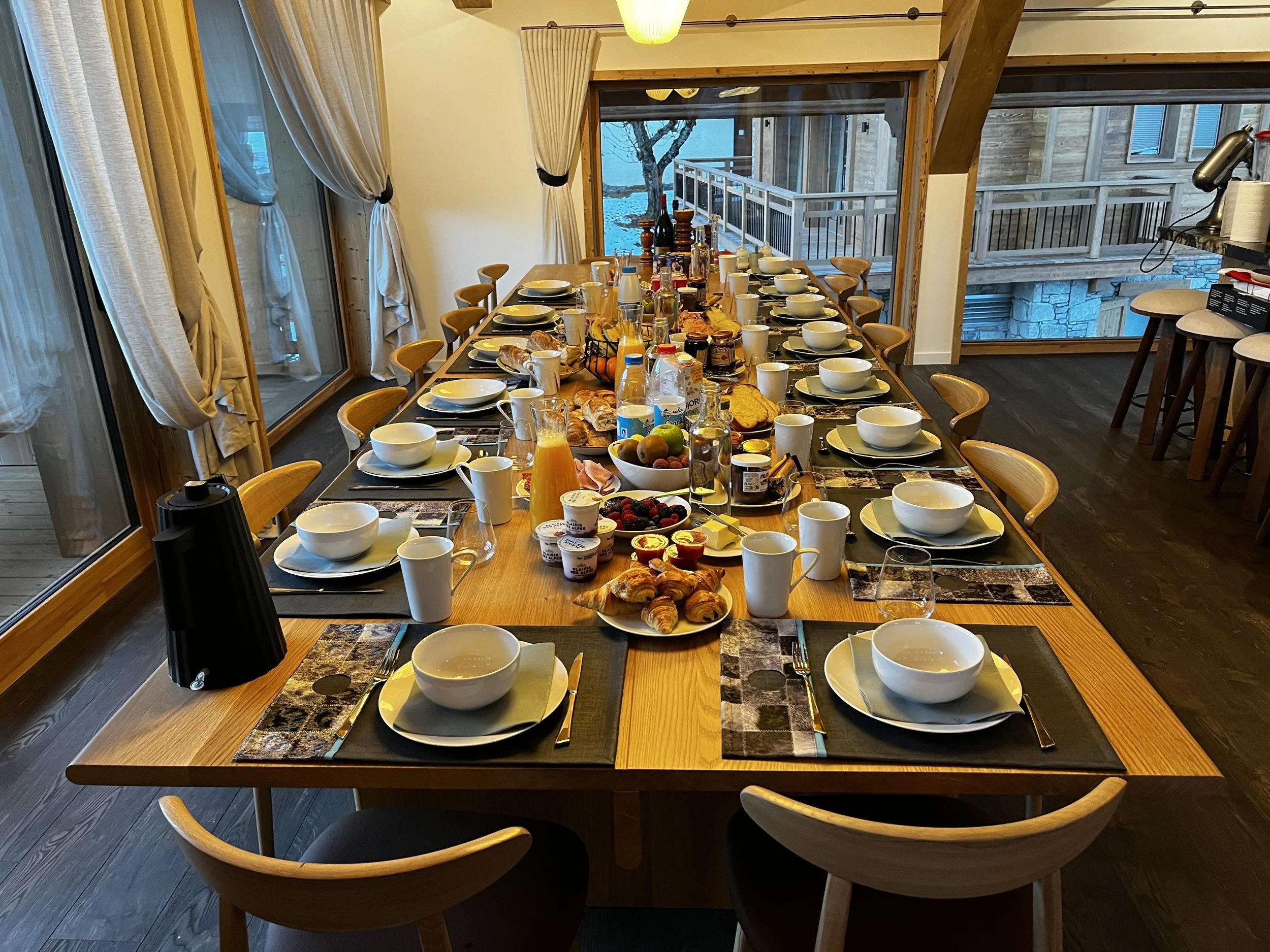 Chef privé Antoine Bonnet, Courchevel, Méribel, Saint Martin de Belleville, Val d’Isère, Alpe d’Huez, Saint-Tropez, Gordes, Saint-Rémy-de-Provence, Saint-Jean-Cap-Ferrat, Cap Ferret, Biarritz, Hossegor, Saint-Barthélemy, Dubai, Los Angeles, Miami.