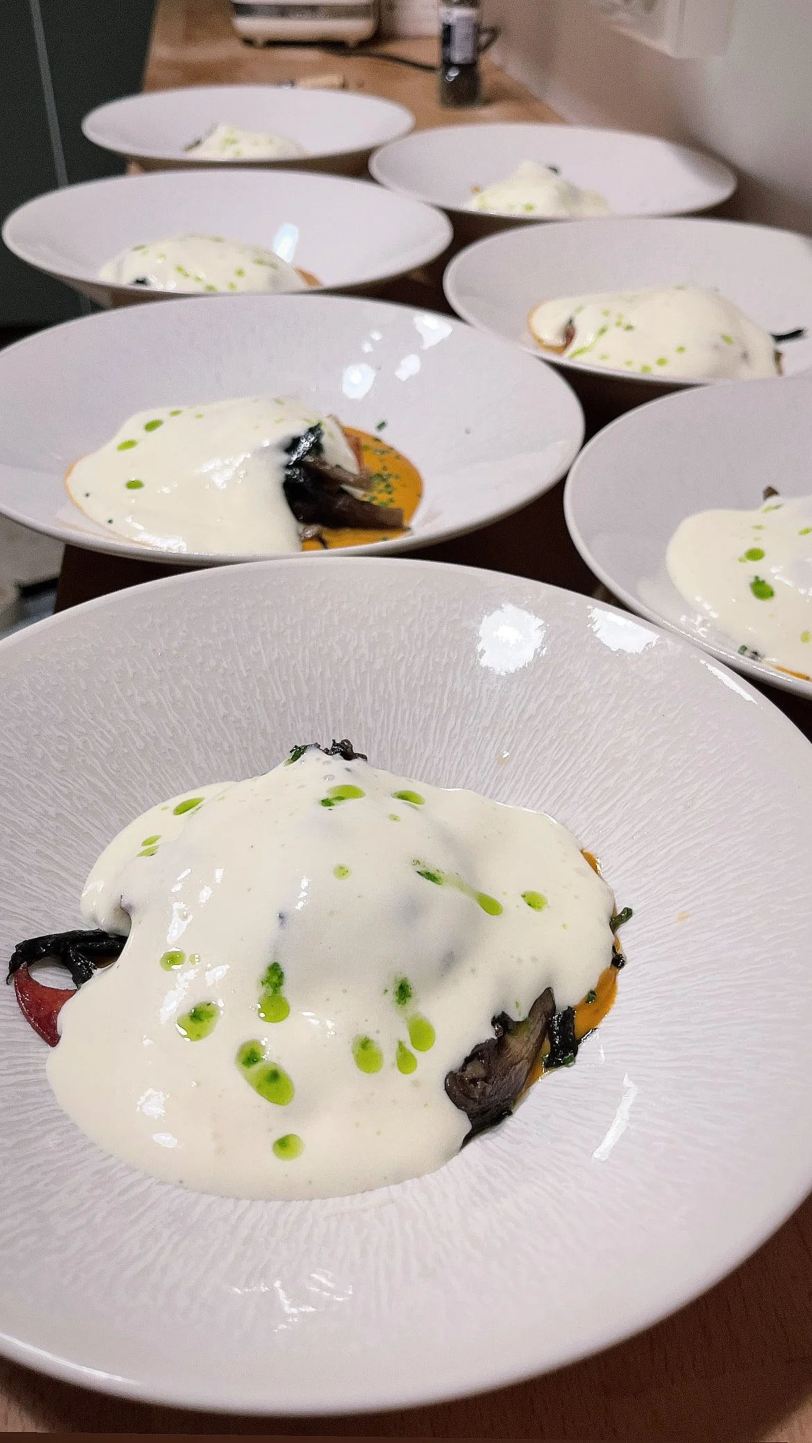 Chef privé Antoine Bonnet, Courchevel, Méribel, Saint Martin de Belleville, Val d’Isère, Alpe d’Huez, Saint-Tropez, Gordes, Saint-Rémy-de-Provence, Saint-Jean-Cap-Ferrat, Cap Ferret, Biarritz, Hossegor, Saint-Barthélemy, Dubai, Los Angeles, Miami.