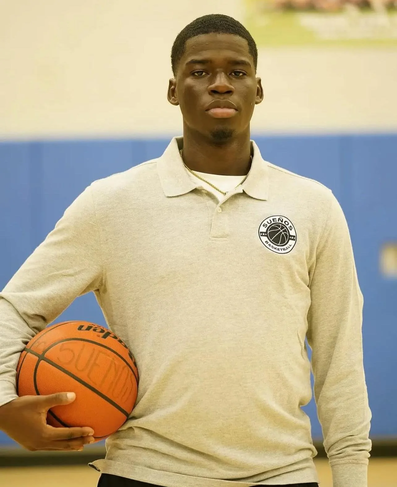  Sueños Basketball Coach