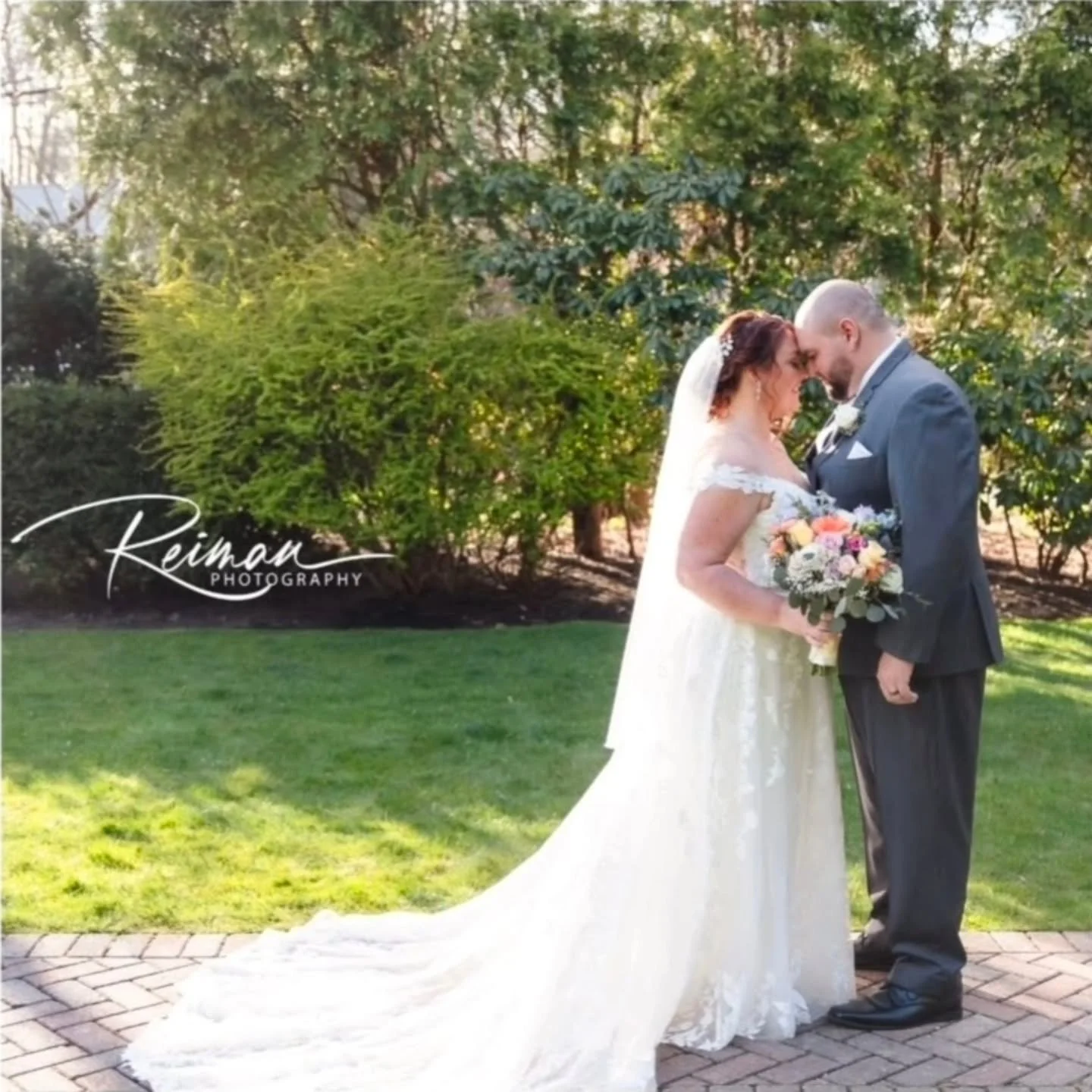 Spring weddings are on the way&hellip;

Picture a ceremony surrounded by blooming gardens, followed by an elegant reception in a stunning ballroom filled with candlelight, music, and celebration.

At Chocksett Inn, spring creates the perfect setting 