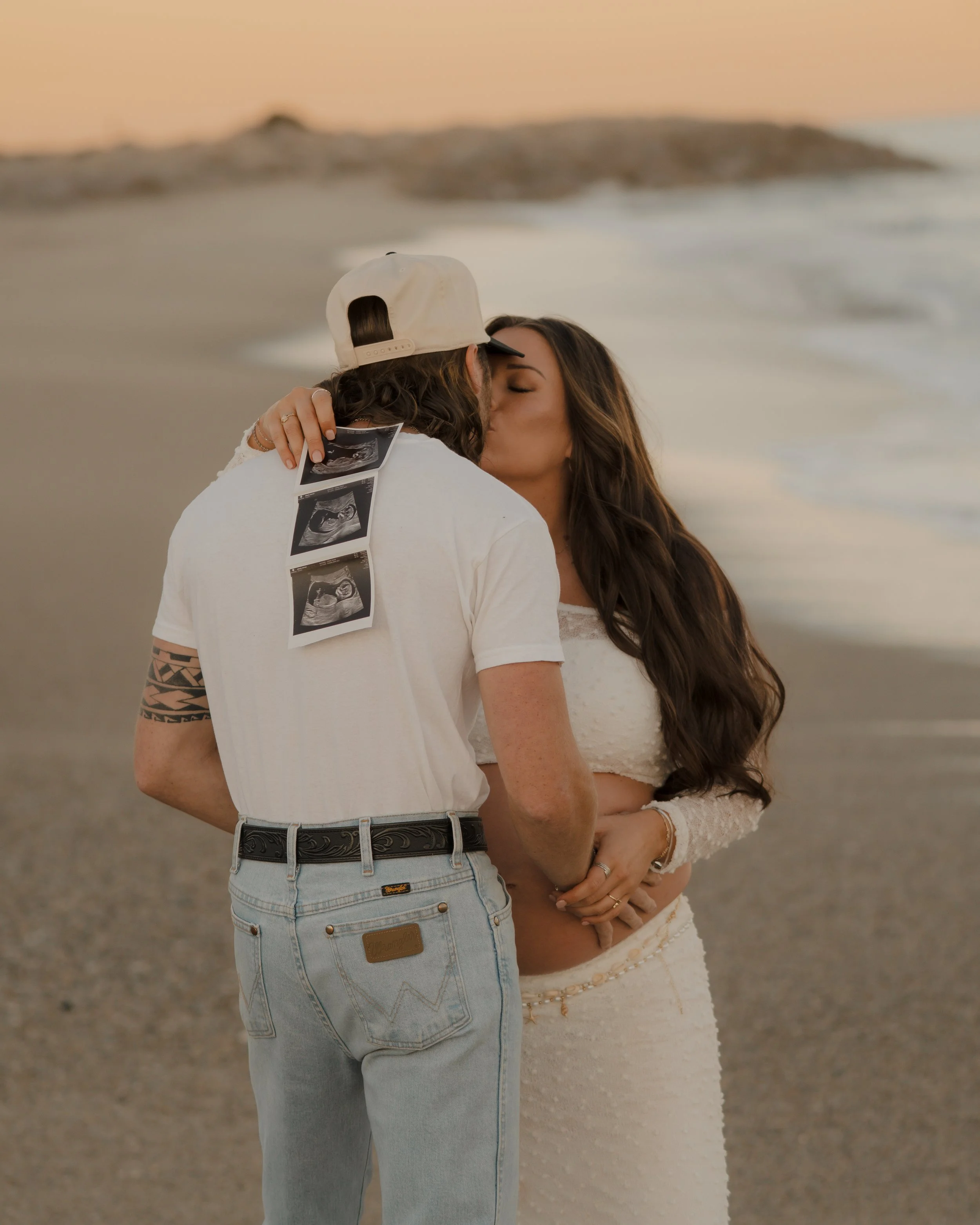 Engagement Photographer in Wilmington, North Carolina / Wilmington, NC photographer / proposal photographer in wilmington nc / proposal photographer wrightsville beach nc / couples photographer / maternity photographer / Wrightsville Beach NC / Carol