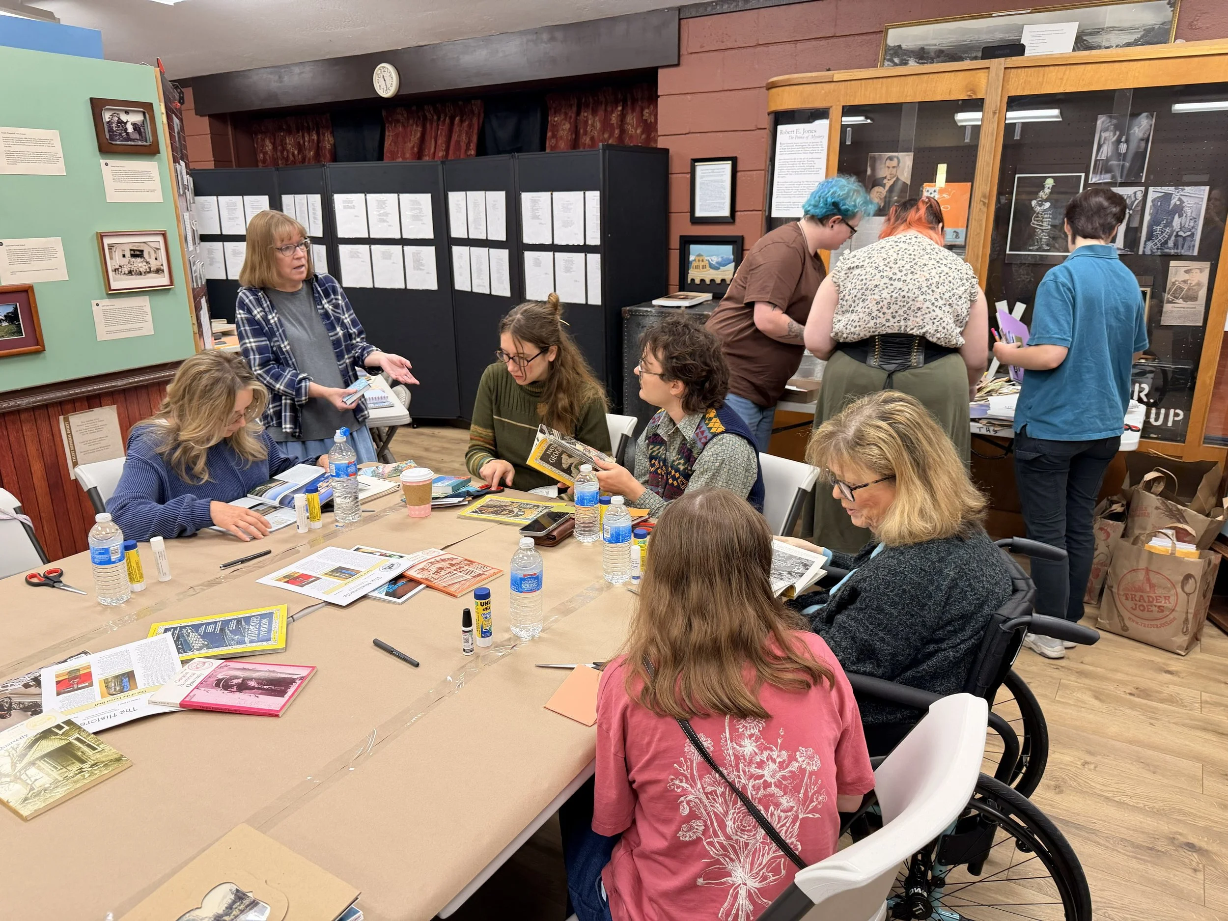 Junk Journal Workshop 10.10.26.#2.WholeGroup.jpg