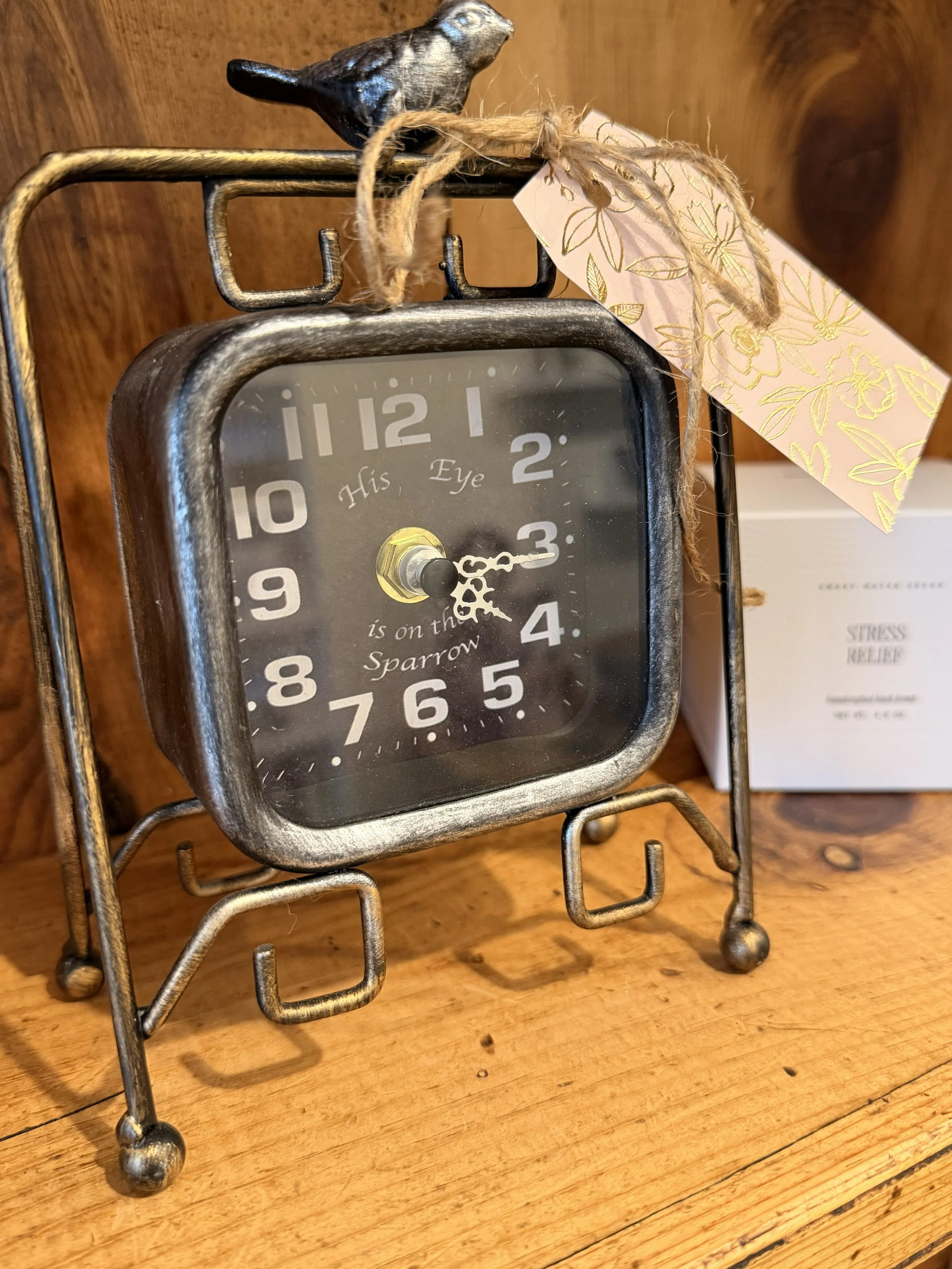 Upcycled Clock with Bird