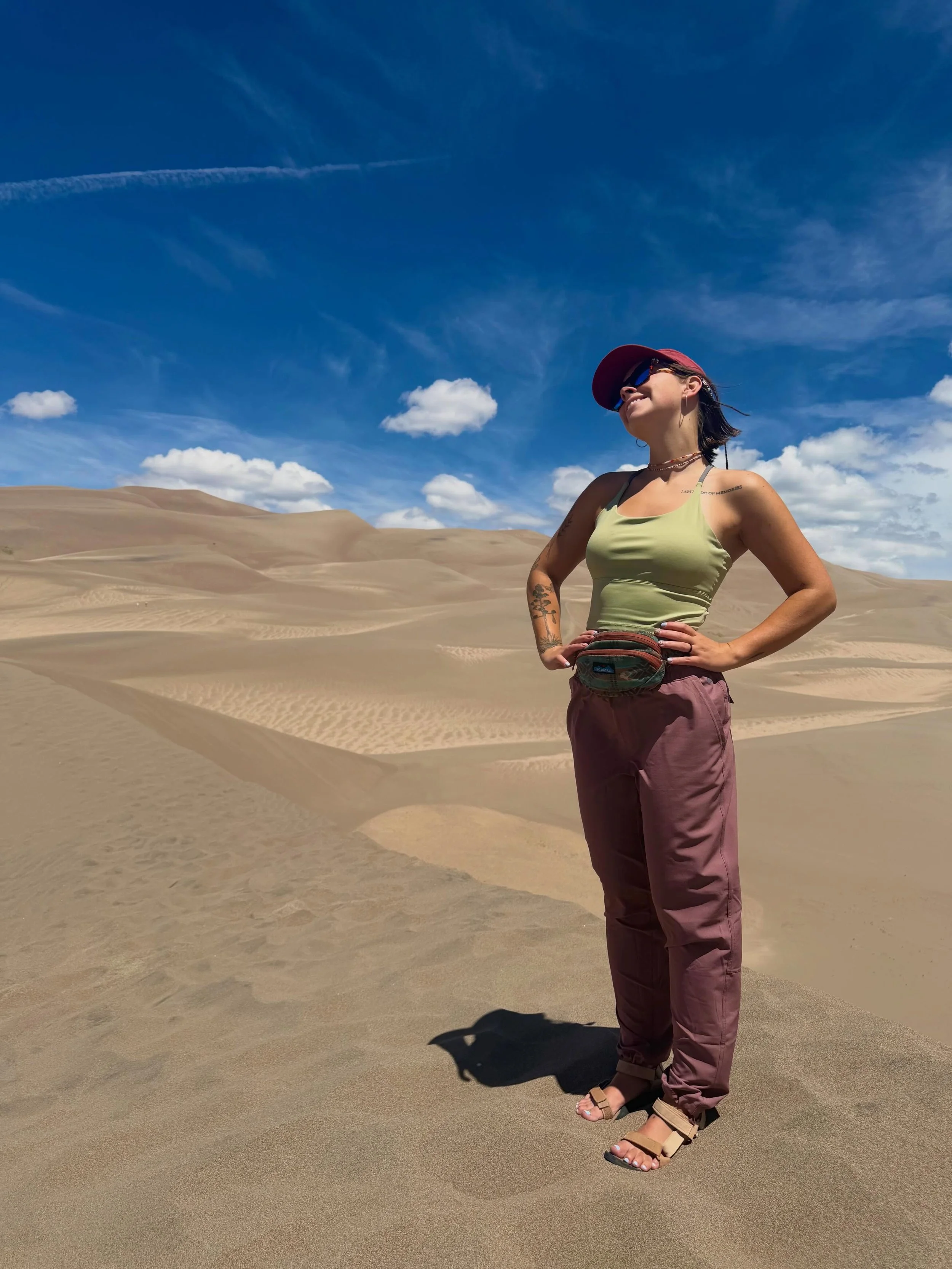 Great Sand Dunes National Park ⏳
Sand everywhere 😵&zwj;💫

Sister trip 2026 first stop📍

🤙🏼Swipe to the last slide to see pro skateboarder @michekitch92 drop into the dunes 🛹