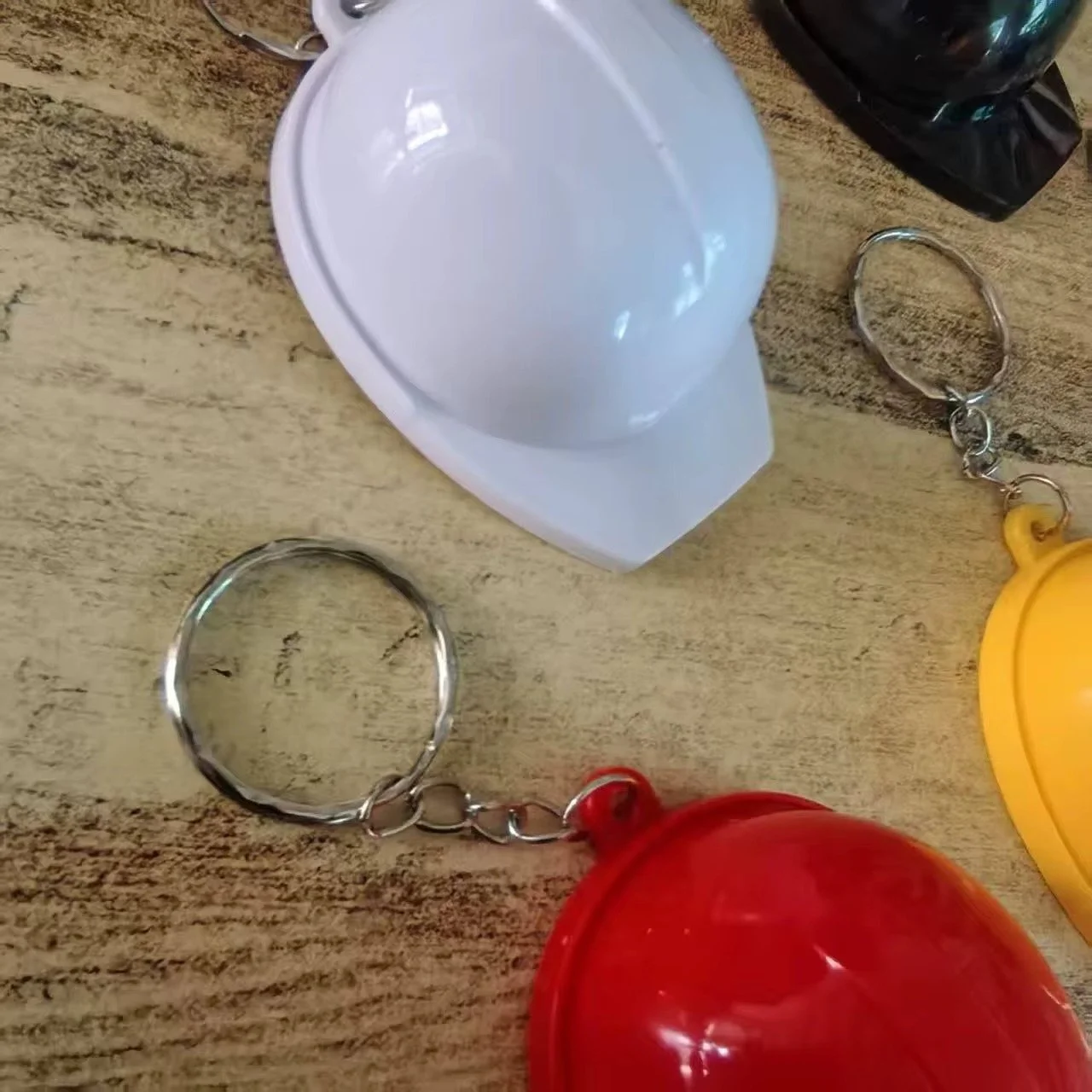 HArd hat opner  (3).jpg