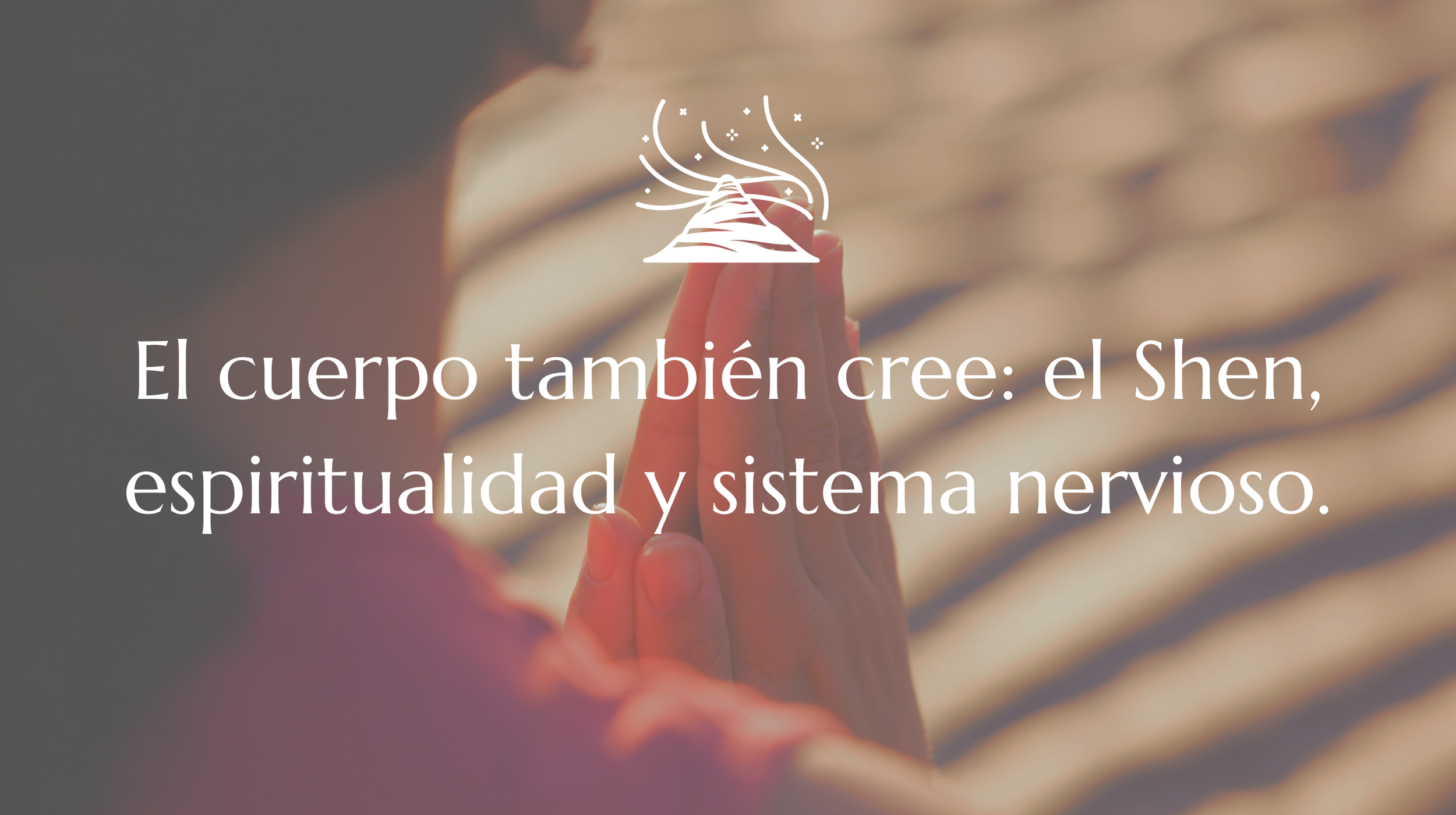 La paz que sientes al rezar tiene una explicación y tu cuerpo lo sabe.