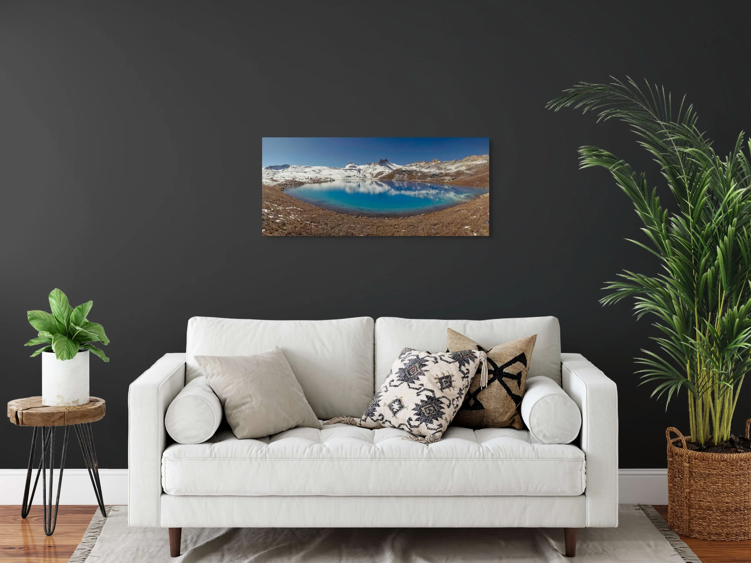 ice_lake_snow_pano_livingroom.jpg