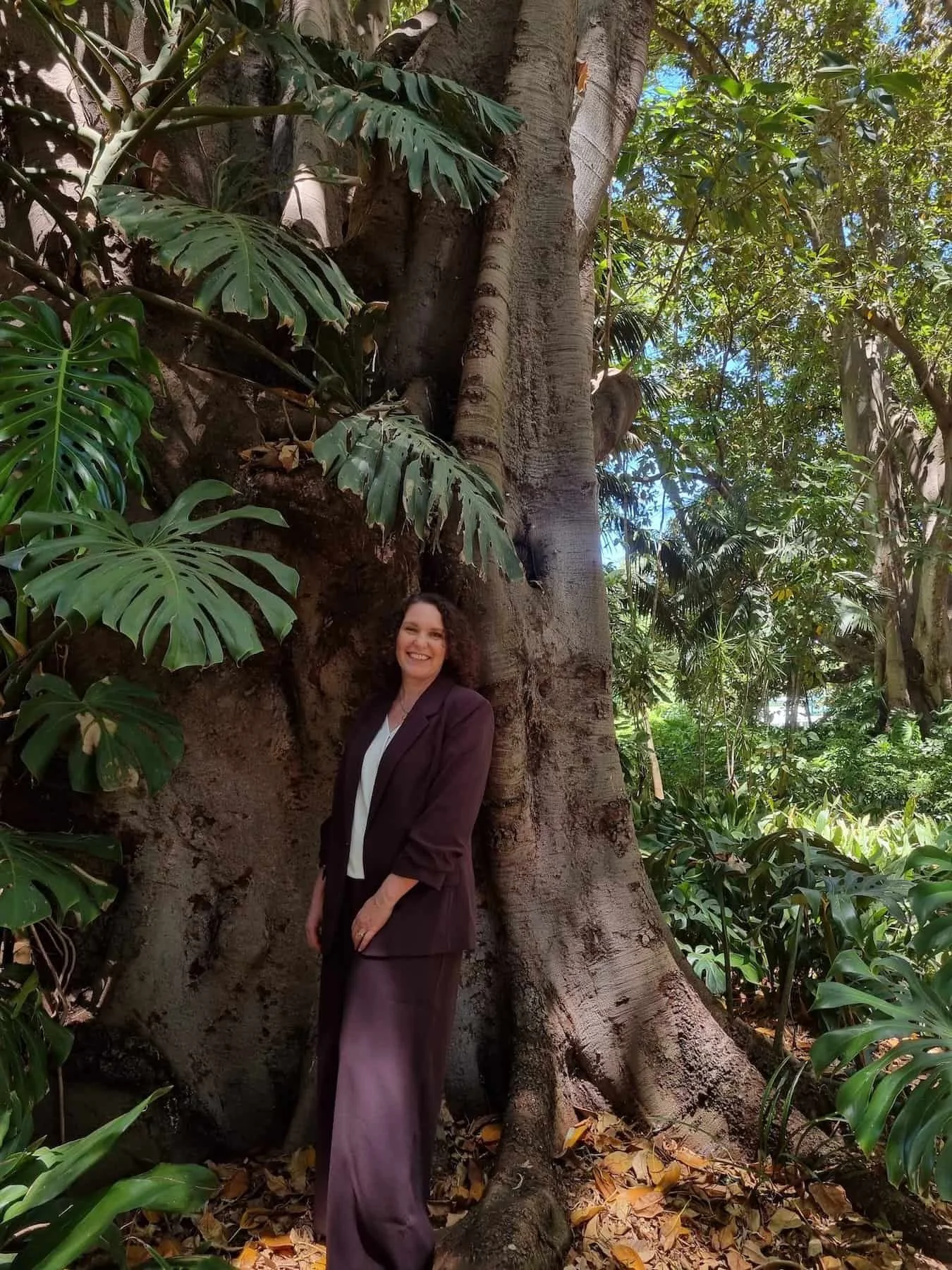 Clinical nutritionist Renae Arnold standing outdoors in Victor Harbor representing personalised nutrition support