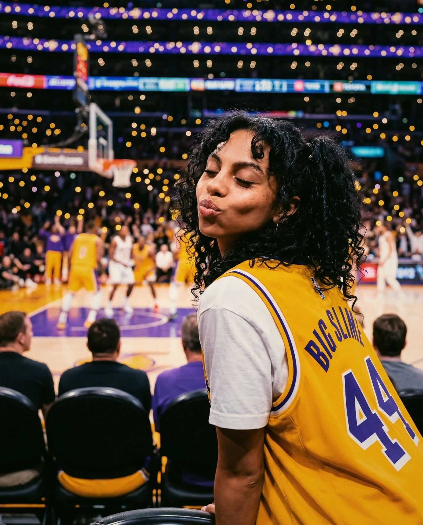 Wrist got motion in the pot these days 🥘
.
.
.
.
.
#slimedot #streetwear #supreme #margiela #lakers