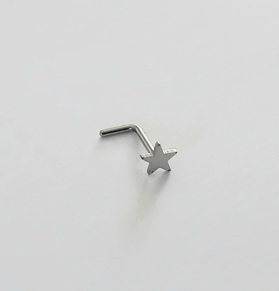 1PC • Silver 304 Star Top L-Shaped Nose Pin