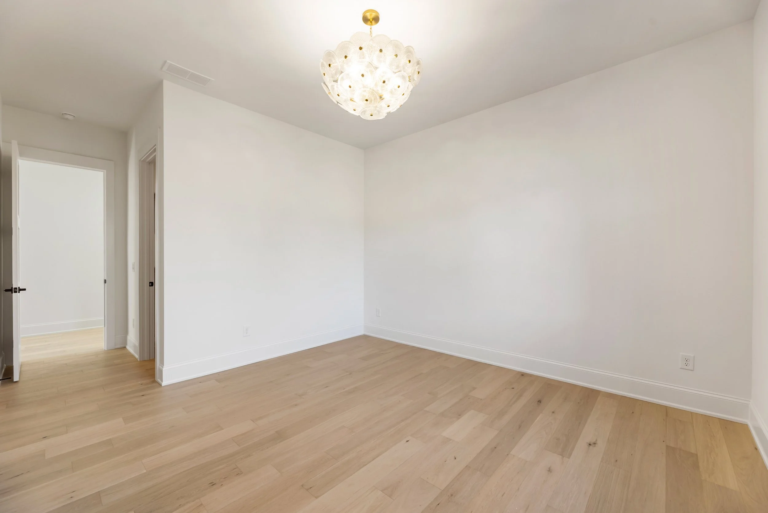 032_175 Heatherton Wy.jpg