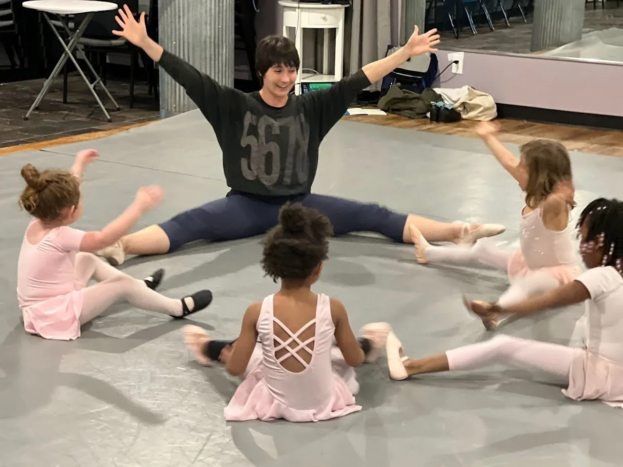 kids+dance+lessons+at+Central+Studio+Academy+in+the+Central+West+End+of+St.+Louis.jpg.webp
