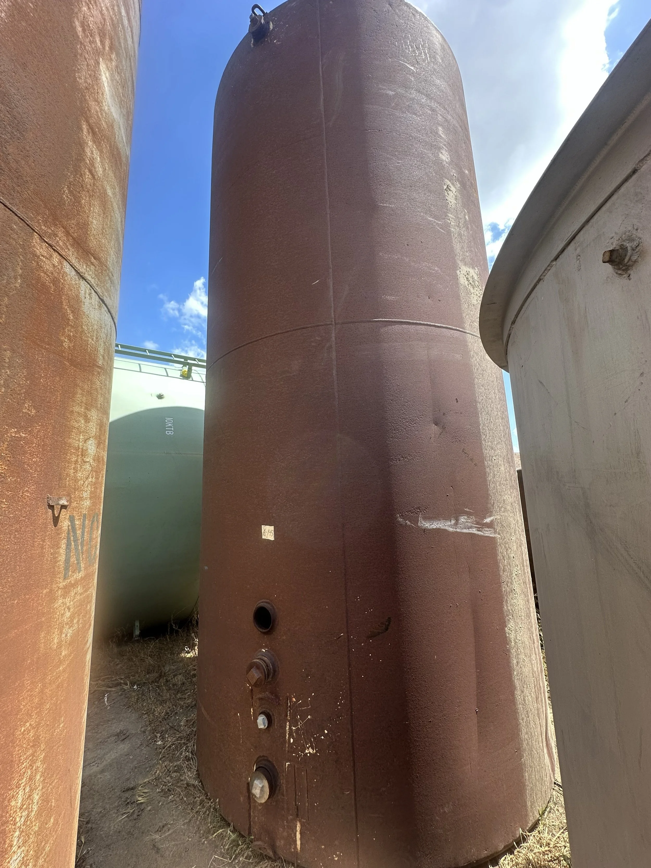 A145 2026 8,000 gallons 8' x 21' fuel tank