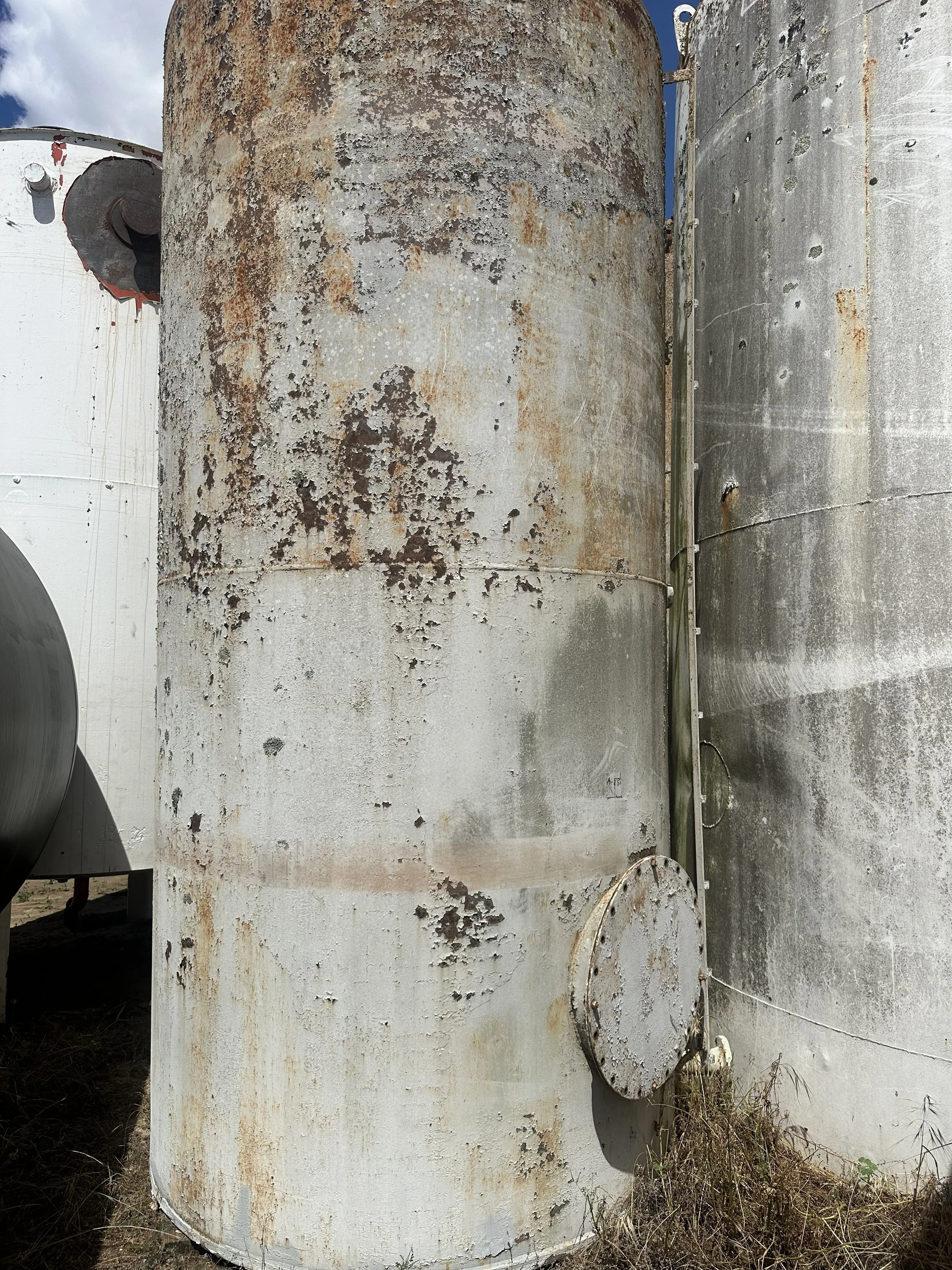 A85 2026 carbon steel 2,500 gallons vertical fuel/oil/water