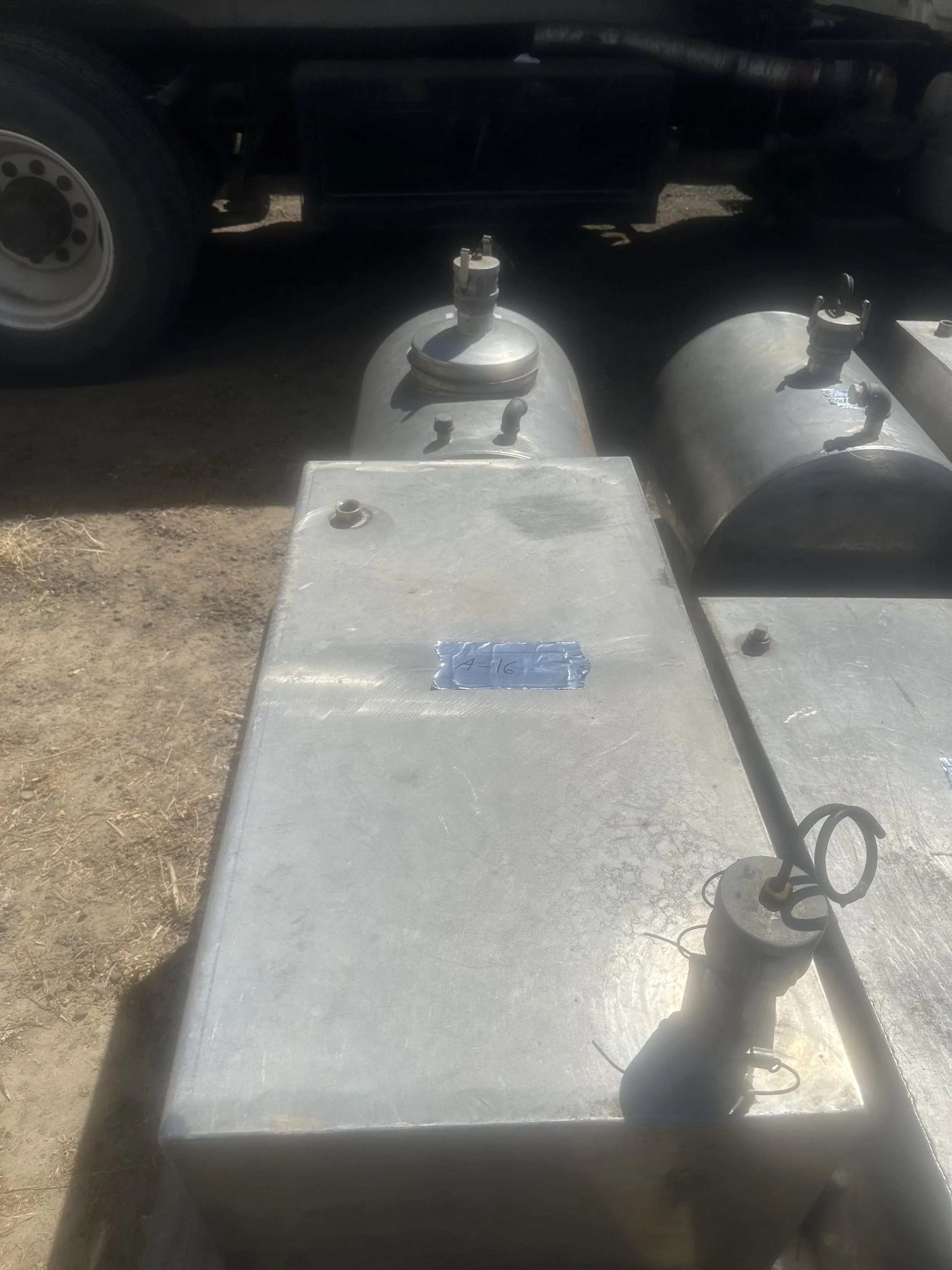 A16 2026: Square stainless steel tank