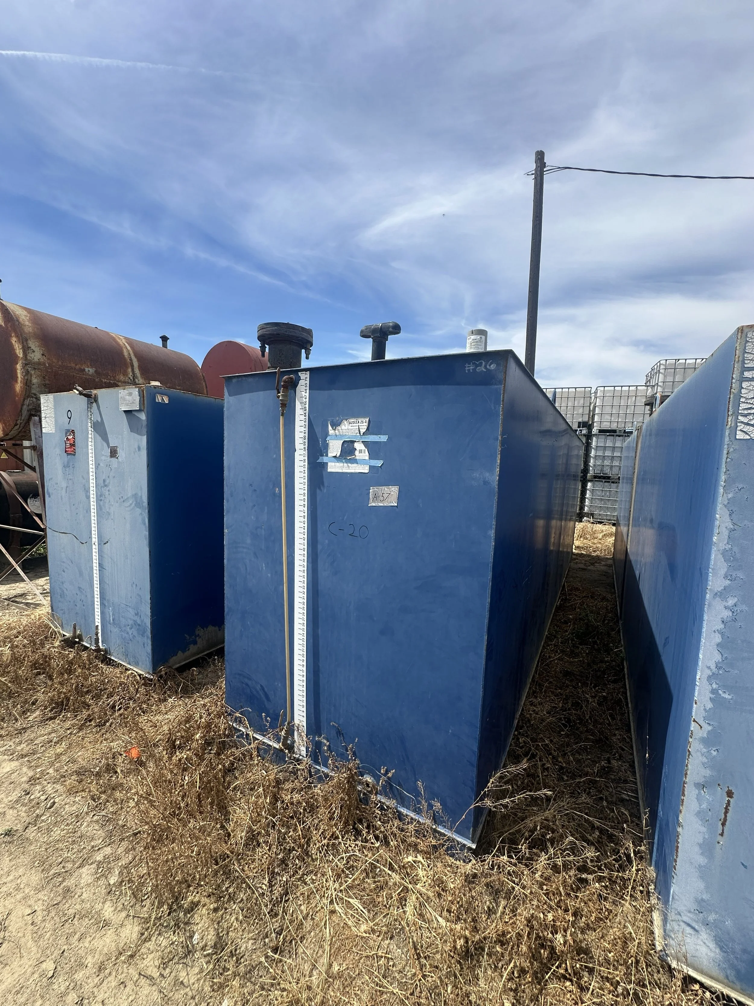 A57 2026 4,000 gallon 6' x 8' x 20' 2 compartment clean motor oil 