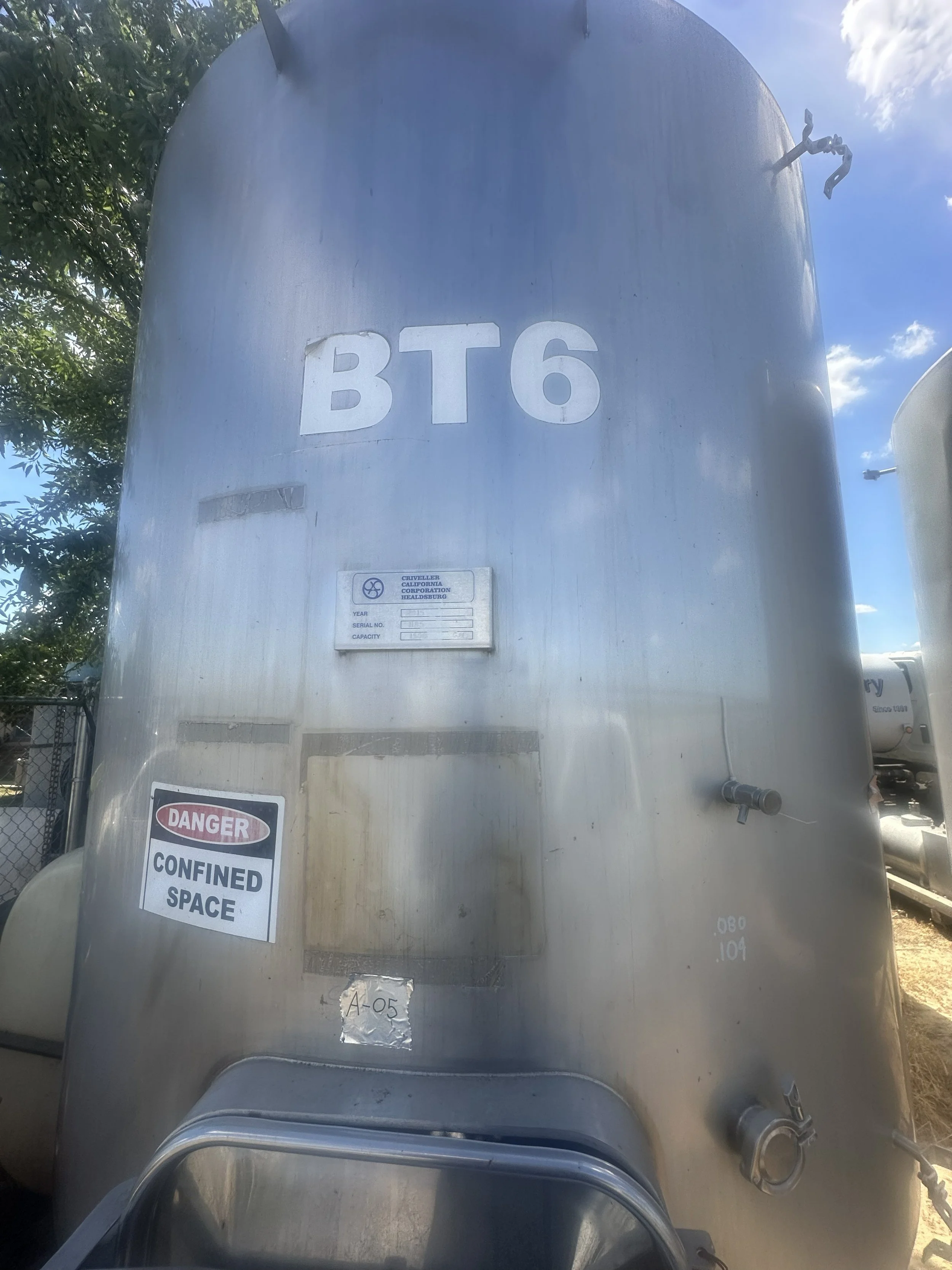 A5 2026 304 stainless 1,500 gallons 6'6" diameter x 12' tall coned bottom on legs food grade