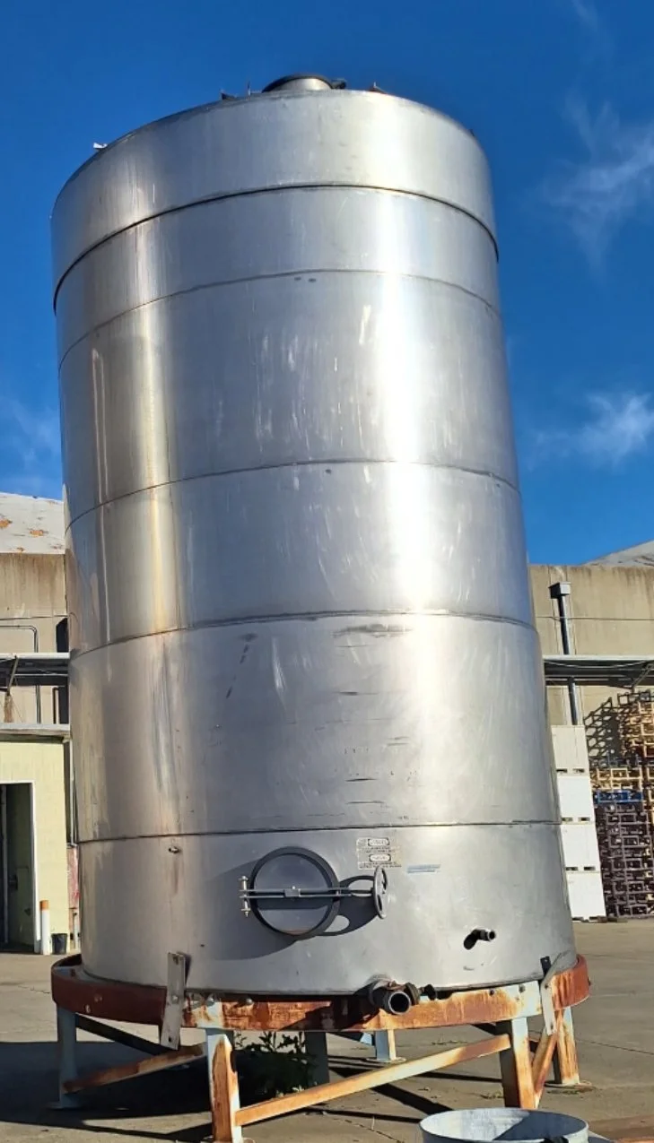 A22: 12,000 Gallon Food Grade Tank 