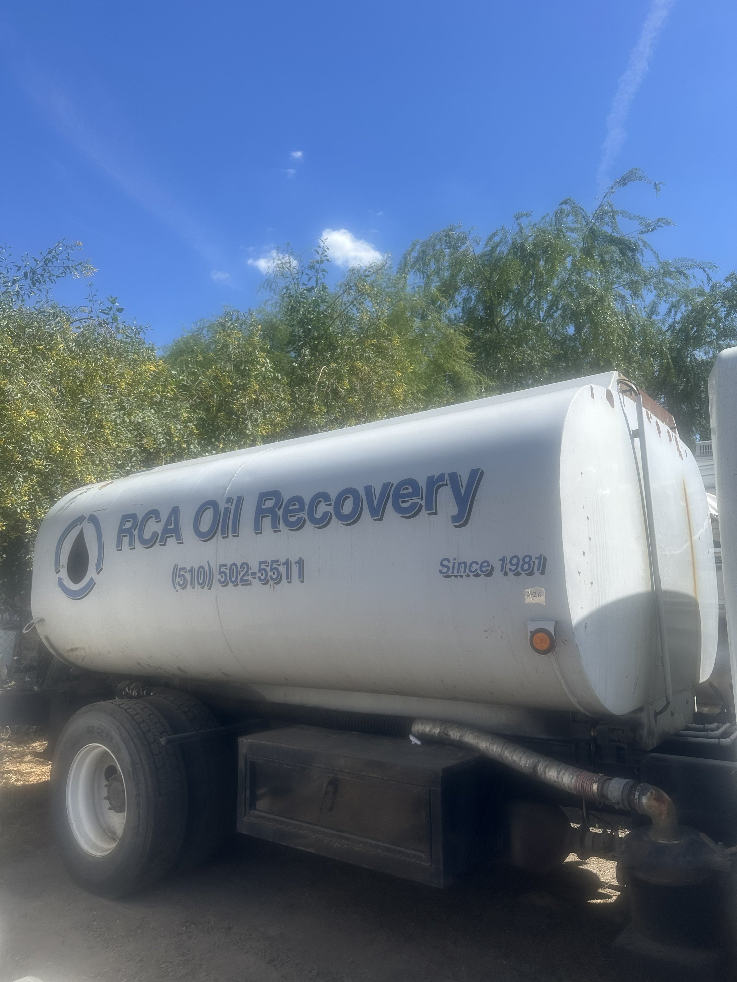 A26 2026 4,000 gallons 2013 international used oil vacuum truck 