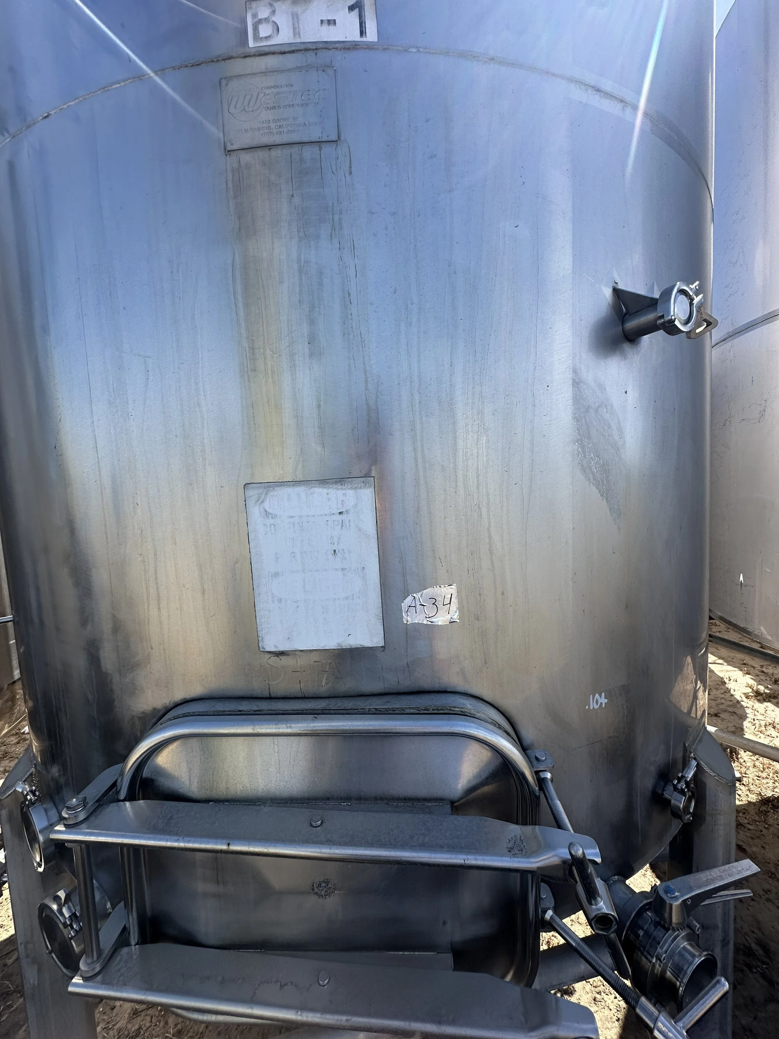 A34 2026 stainless 1500 gallons coned bottom food grade