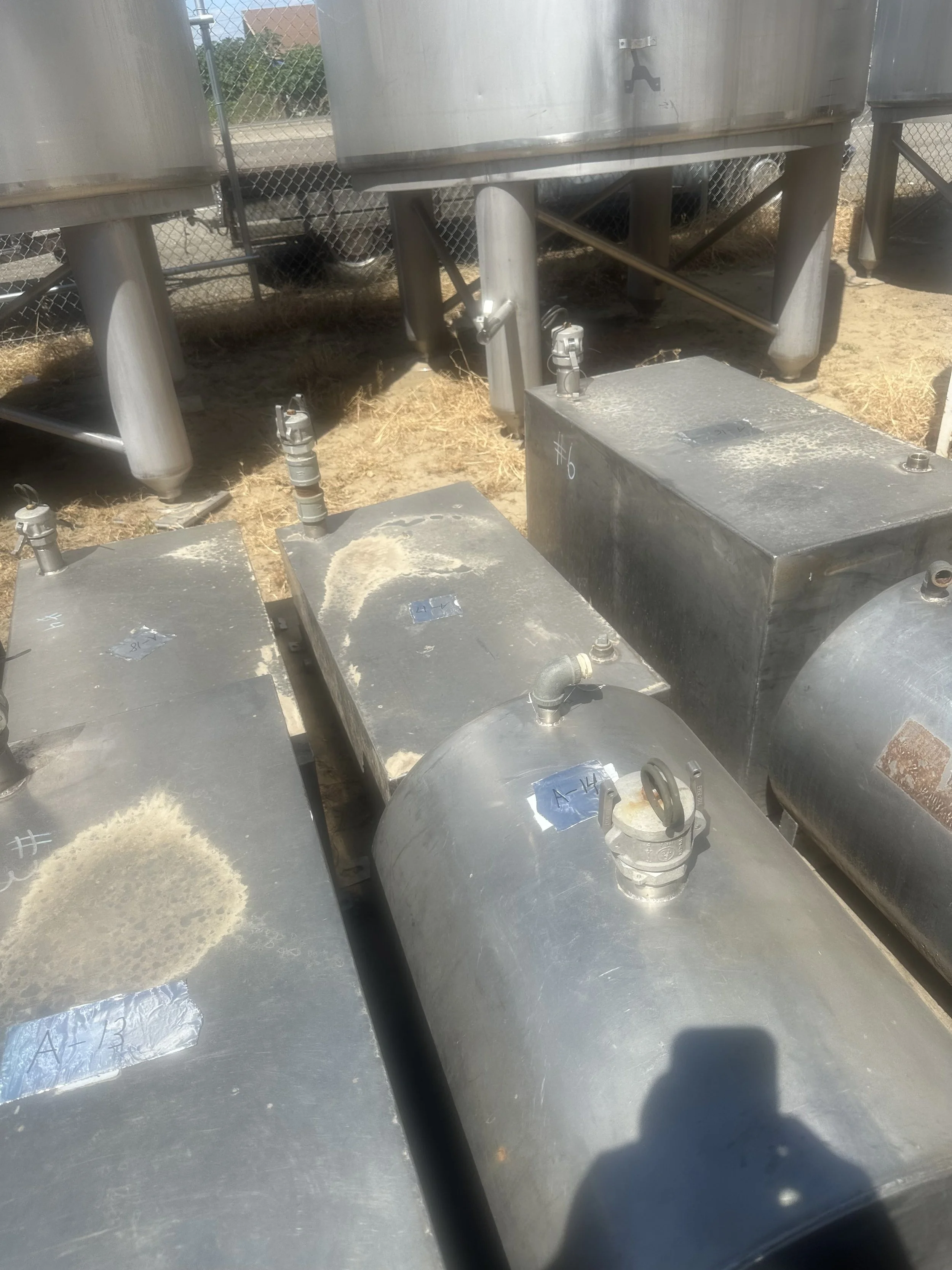 A14 2026: Small horizontal stainless steel tank