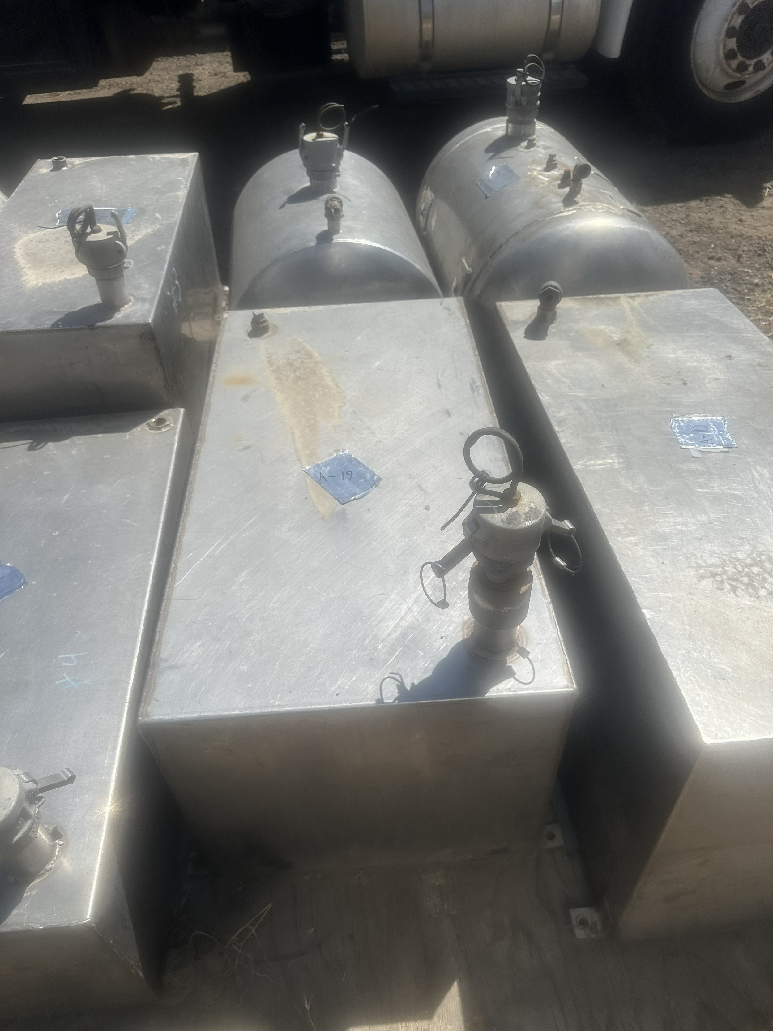 A19 2026 small square stainless steel tank