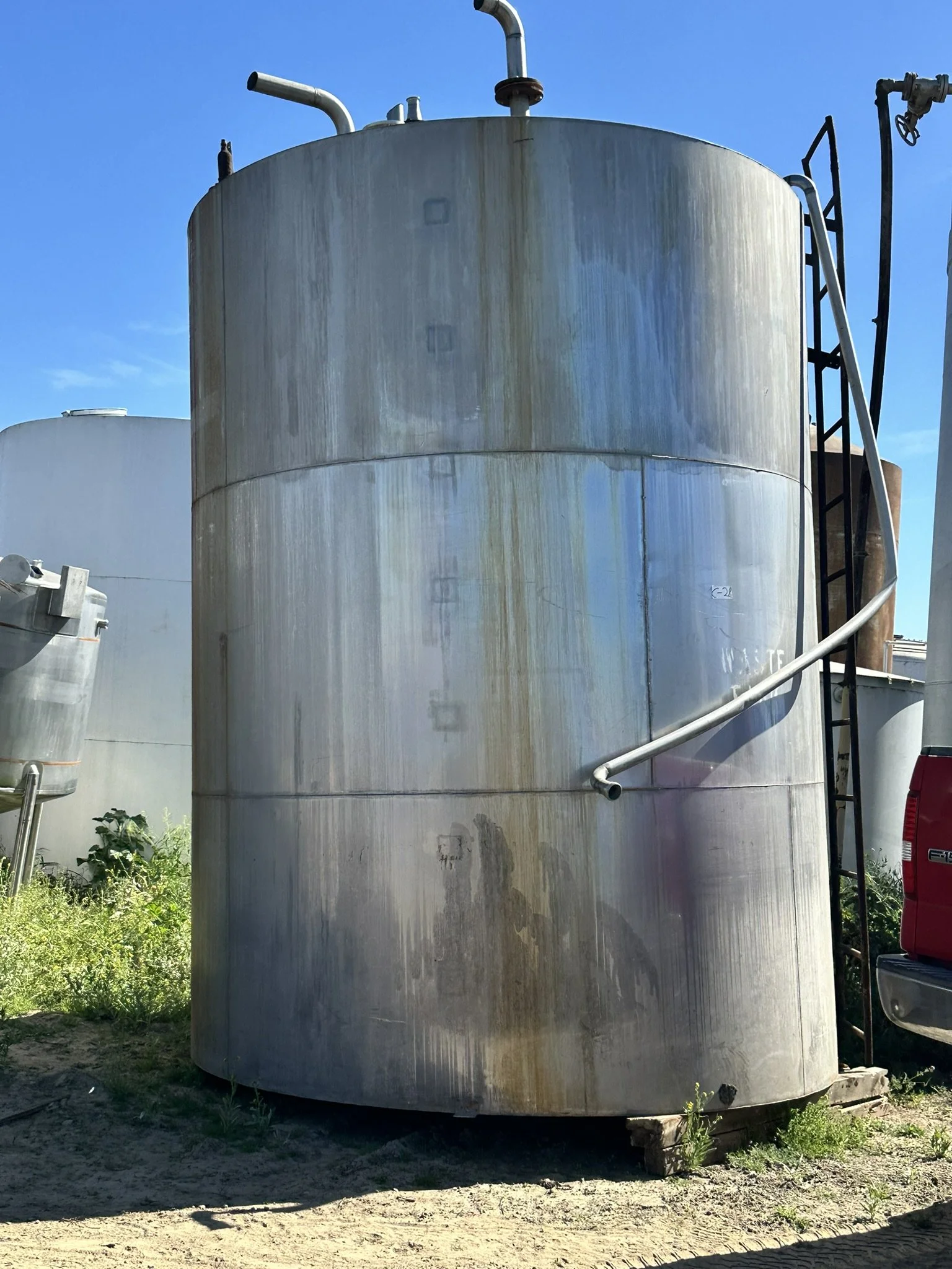 A11: 12,000 Gallon Steel Tank