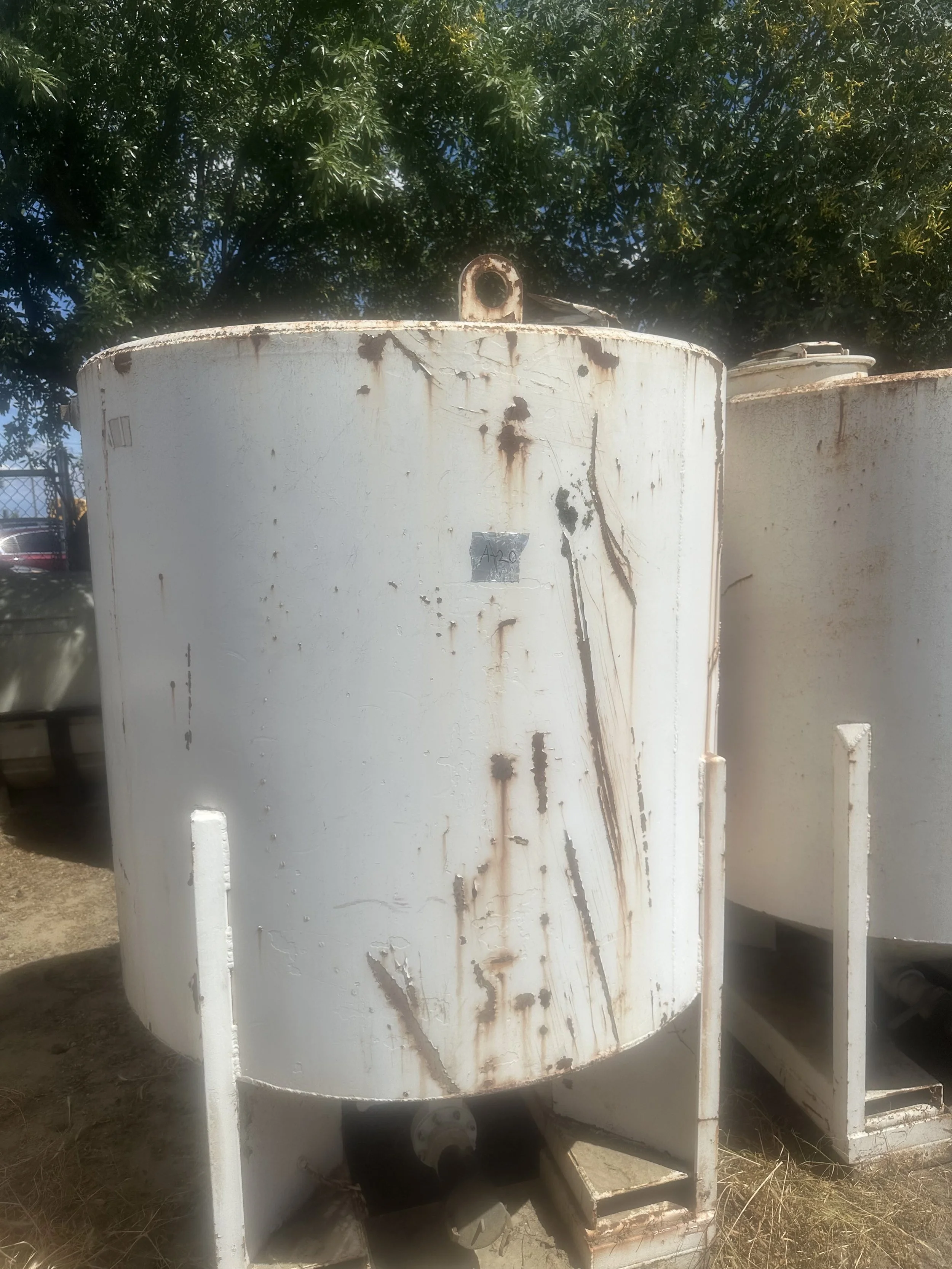 A20 2026: 800 gallon carbon steel coned bottom tank on legs