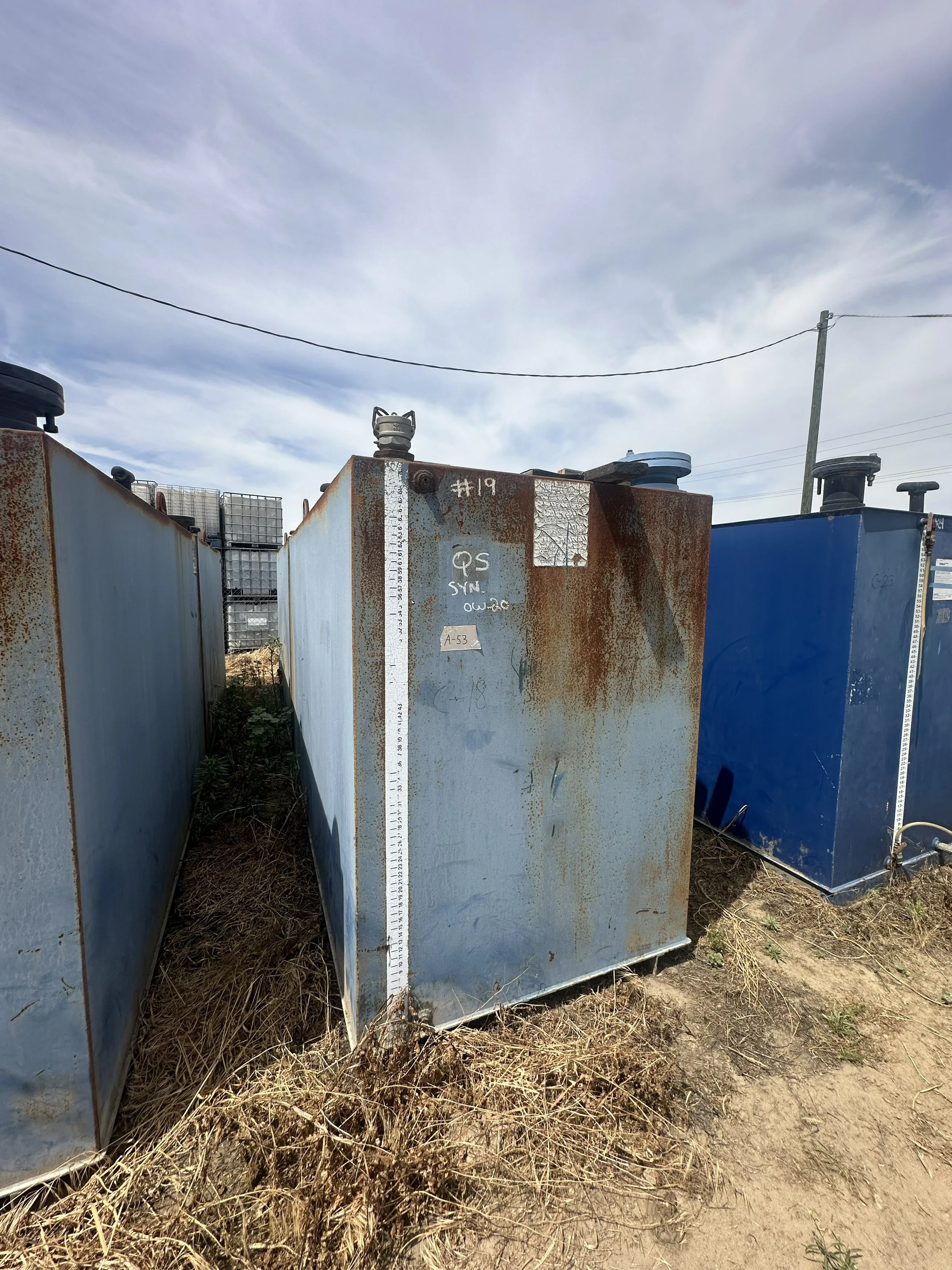 A53 2026 4,000 gallon 6' x 8' x 20' 2 compartment clean motor oil 