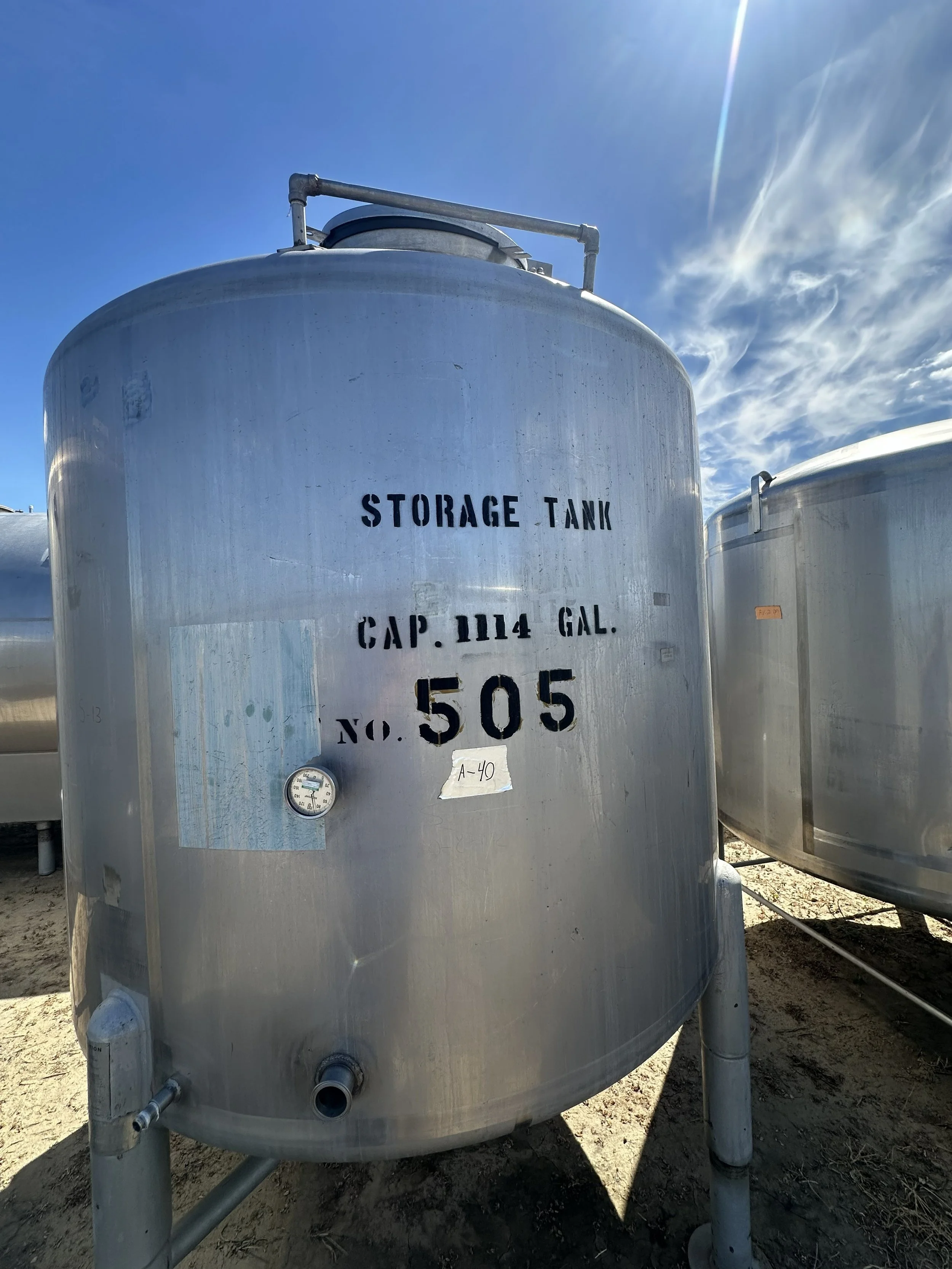A40 2026 stainless 1,100 gallons dish bottom food grade