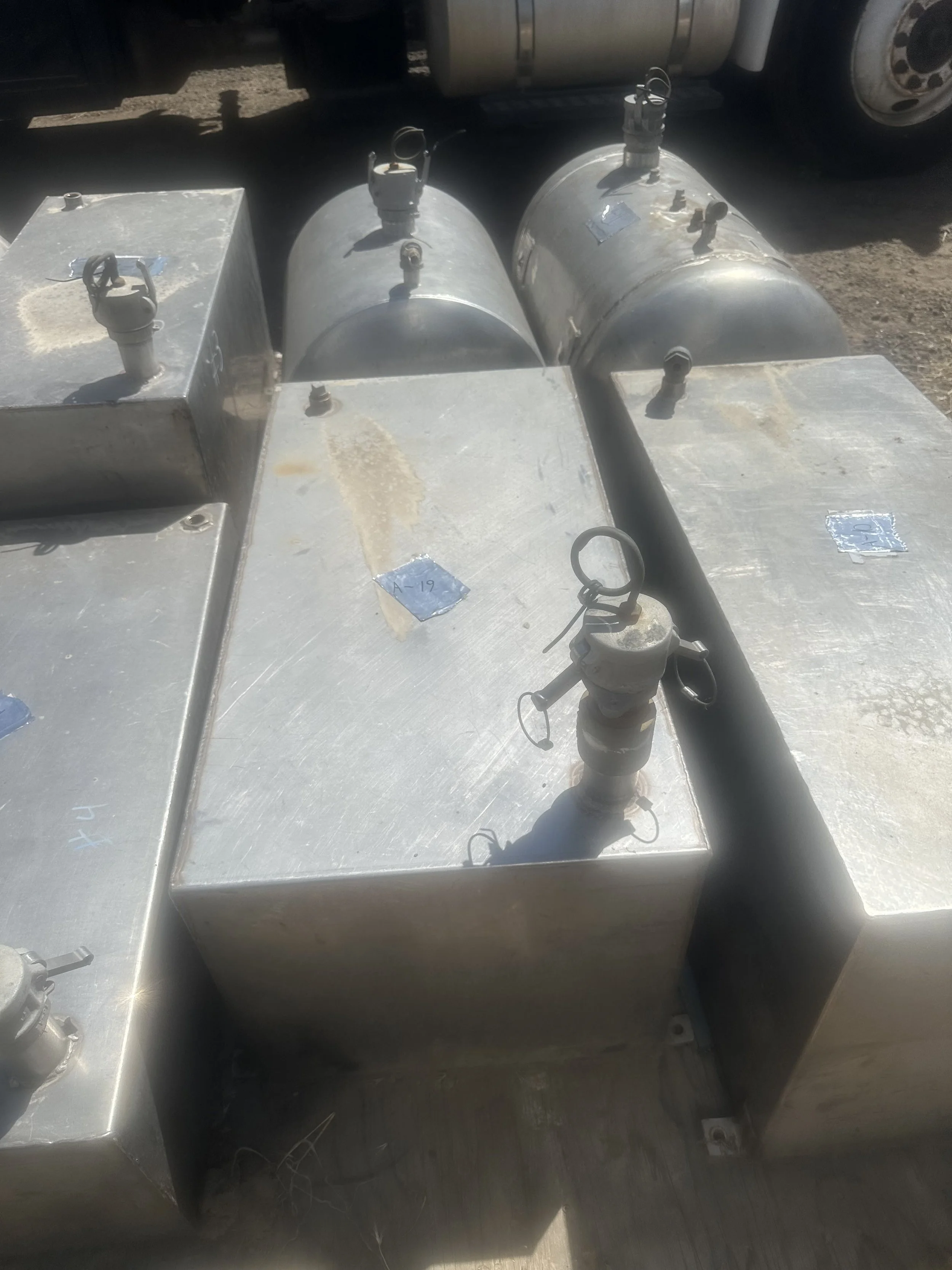 A19 2026:Small Square stainless steel tank