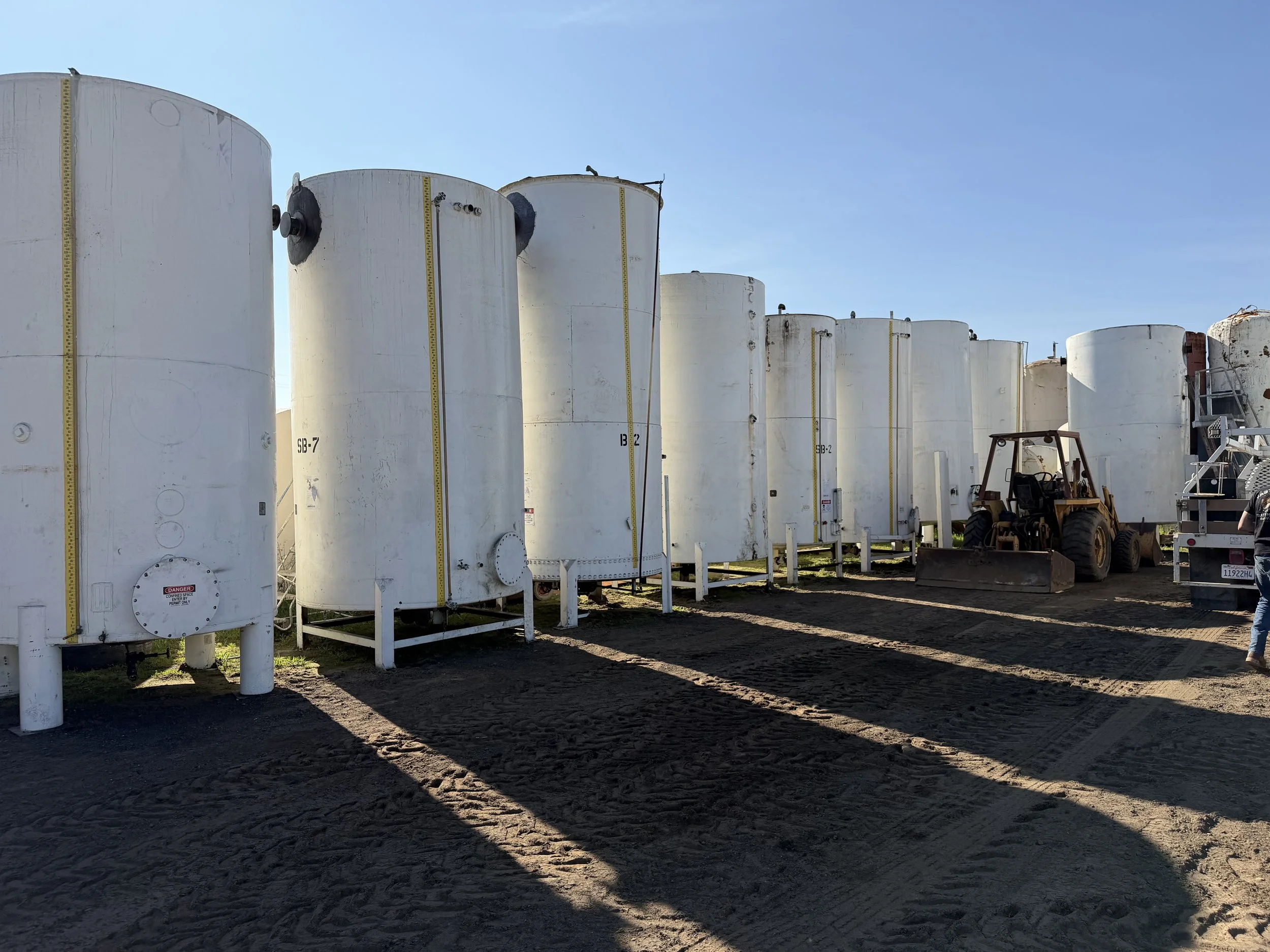 A33: (multiple) 5,000 Gallon Oil/Fuel/Chemical Tanks Coned Bottom 