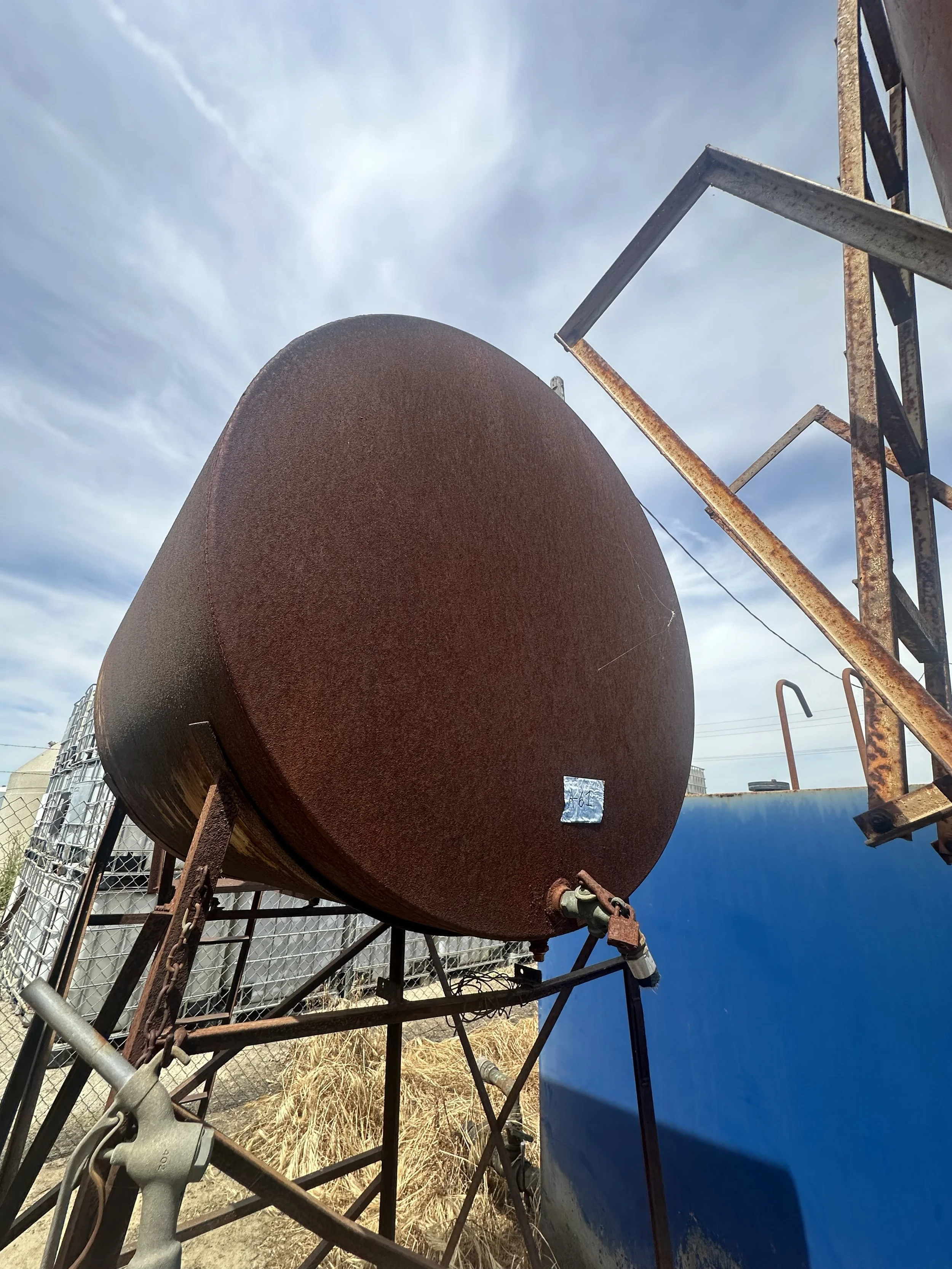 A61 2026 300 gallon fuel tank on stand