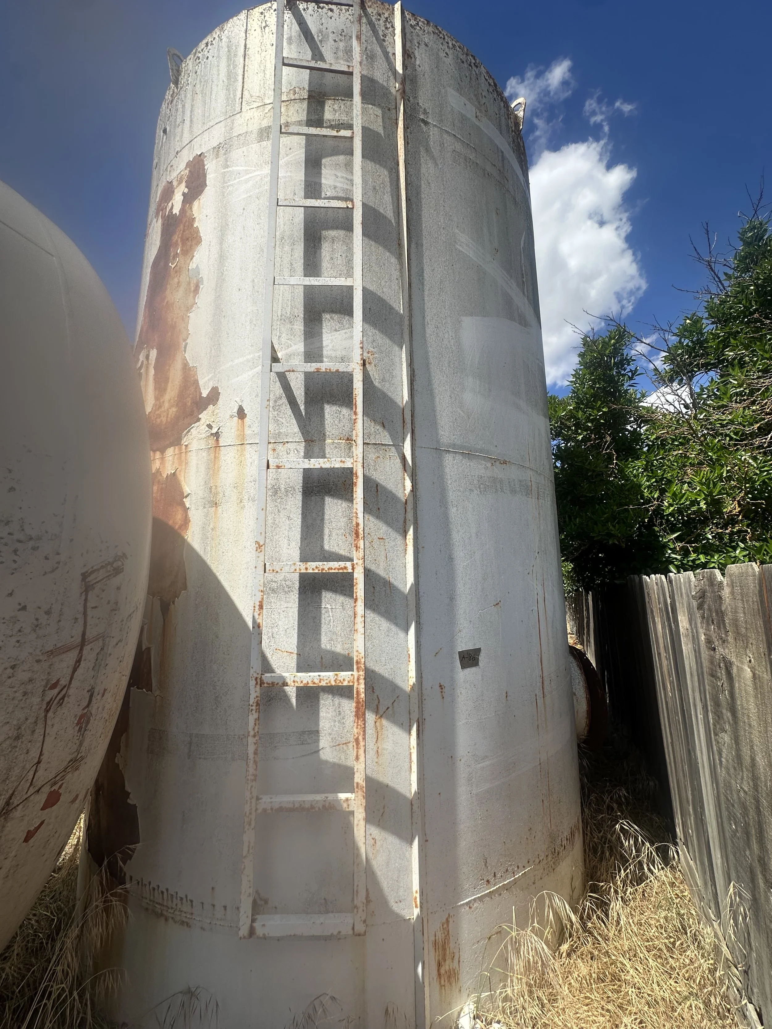A86 2026: 7000 gallon vertical fuel/oil tank
