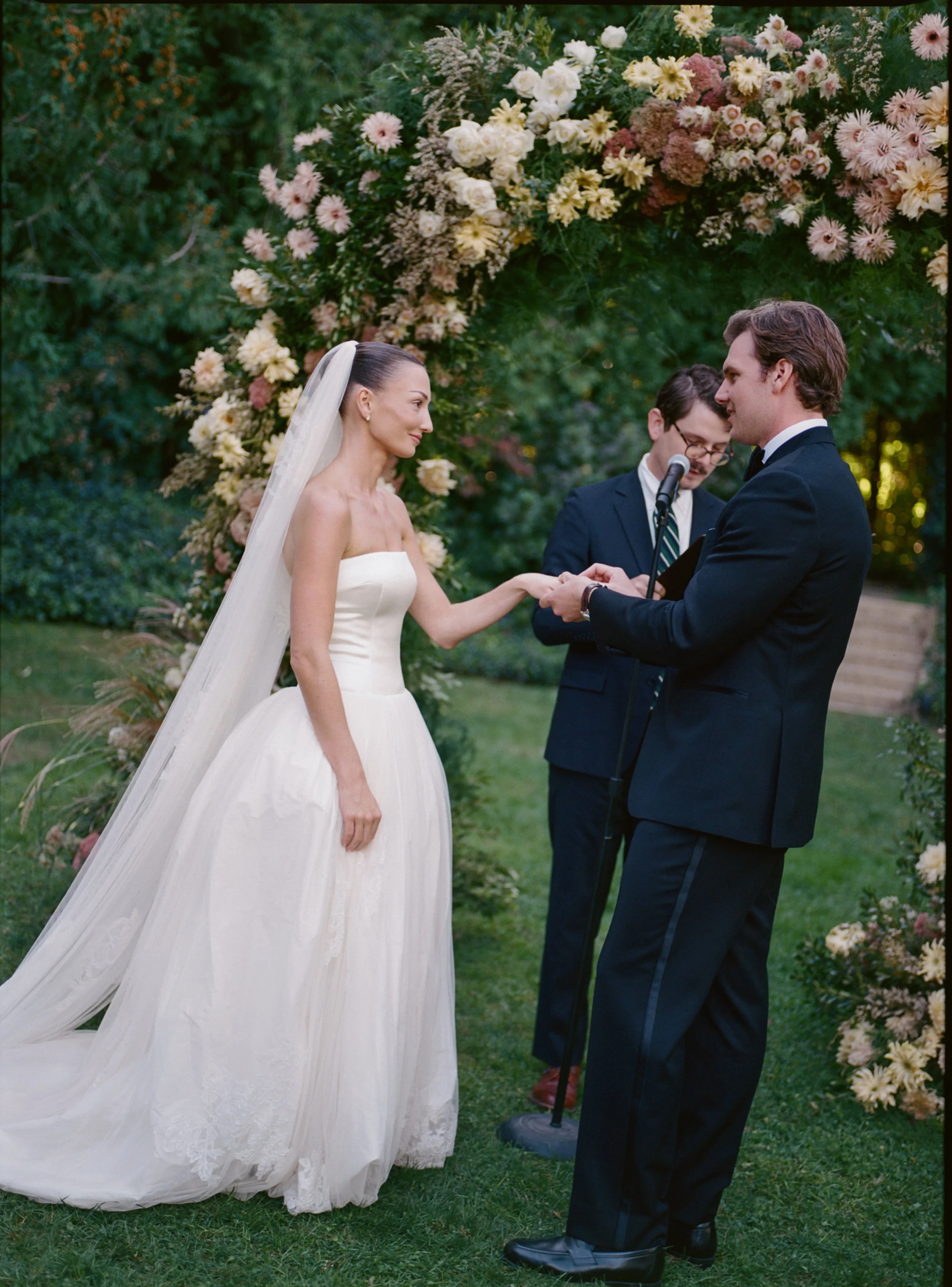sarah-riley-wedding-825.jpg