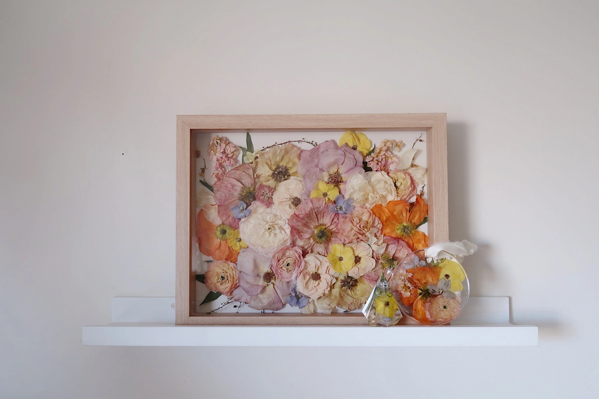 11x14x2 Natural Oak Framed Shadowbox resin Orenaments+ 2" ring holder