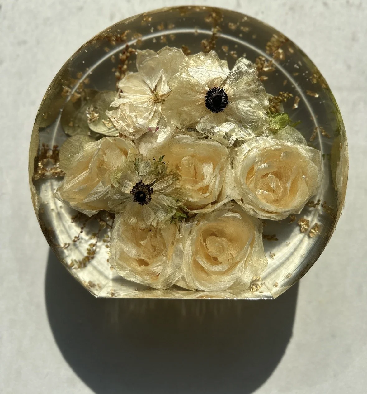 9" Standing Circle with Gold Flakes 