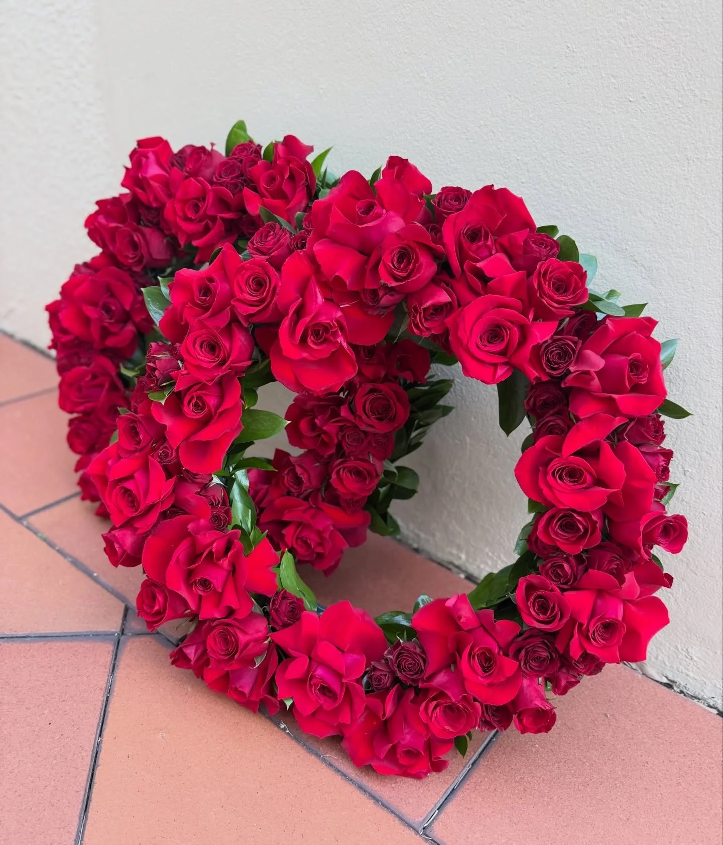 Holy Thursday - The Crucifixion Service 🌹@st_spyridon_parish_sydney #redroses #sprayroses #wreaths #greekorthodoxeaster #flowersbyzoesydney