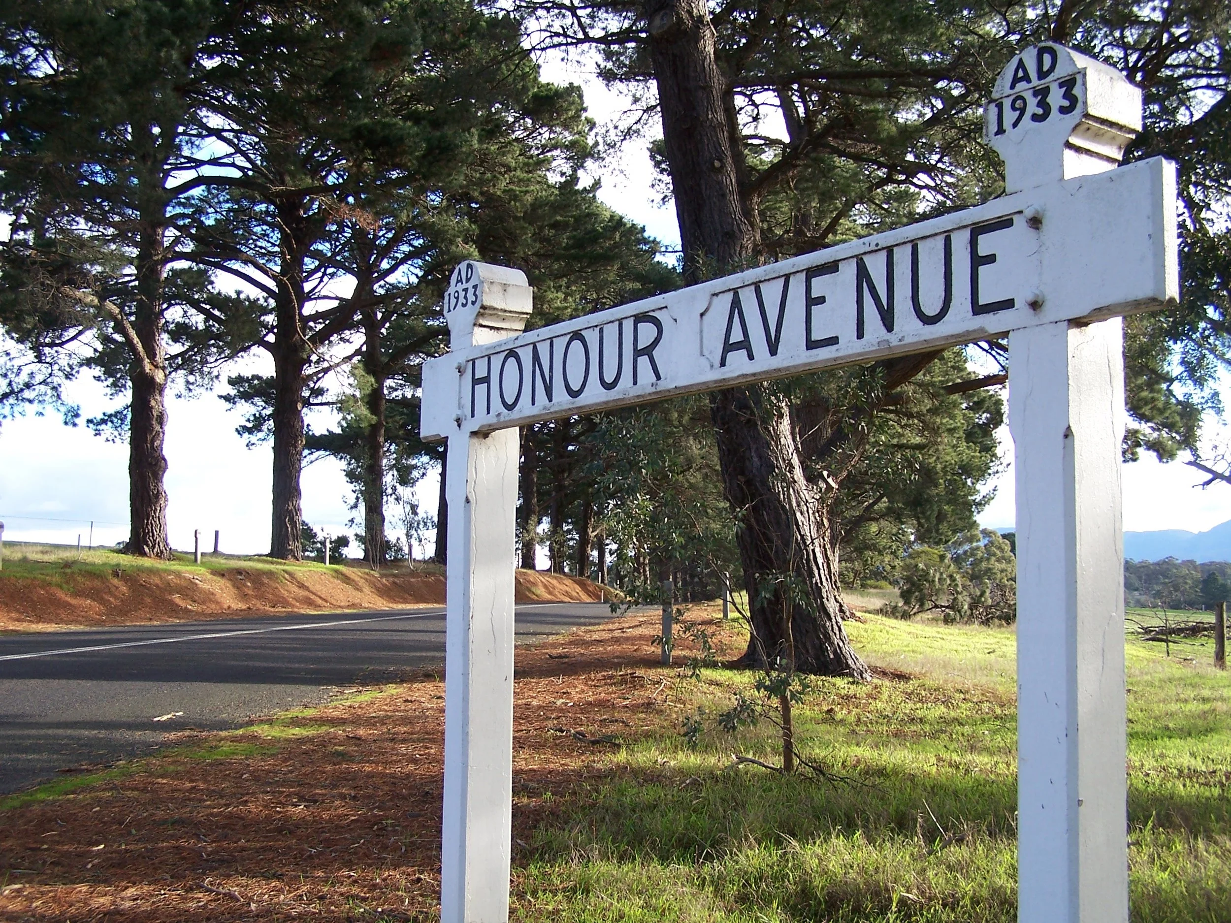 Moyston Avenue of Honour