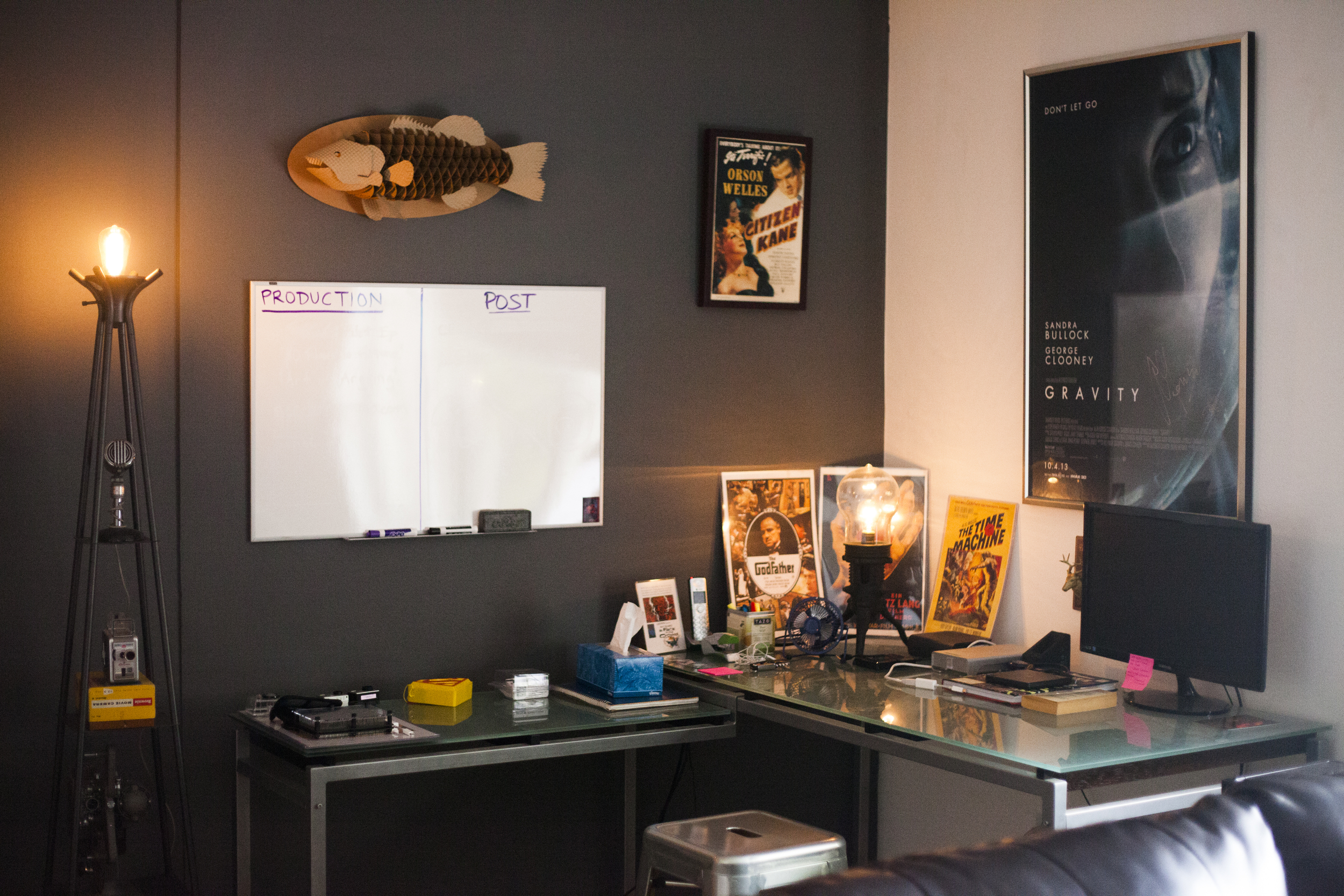 Assistant Editor Desk